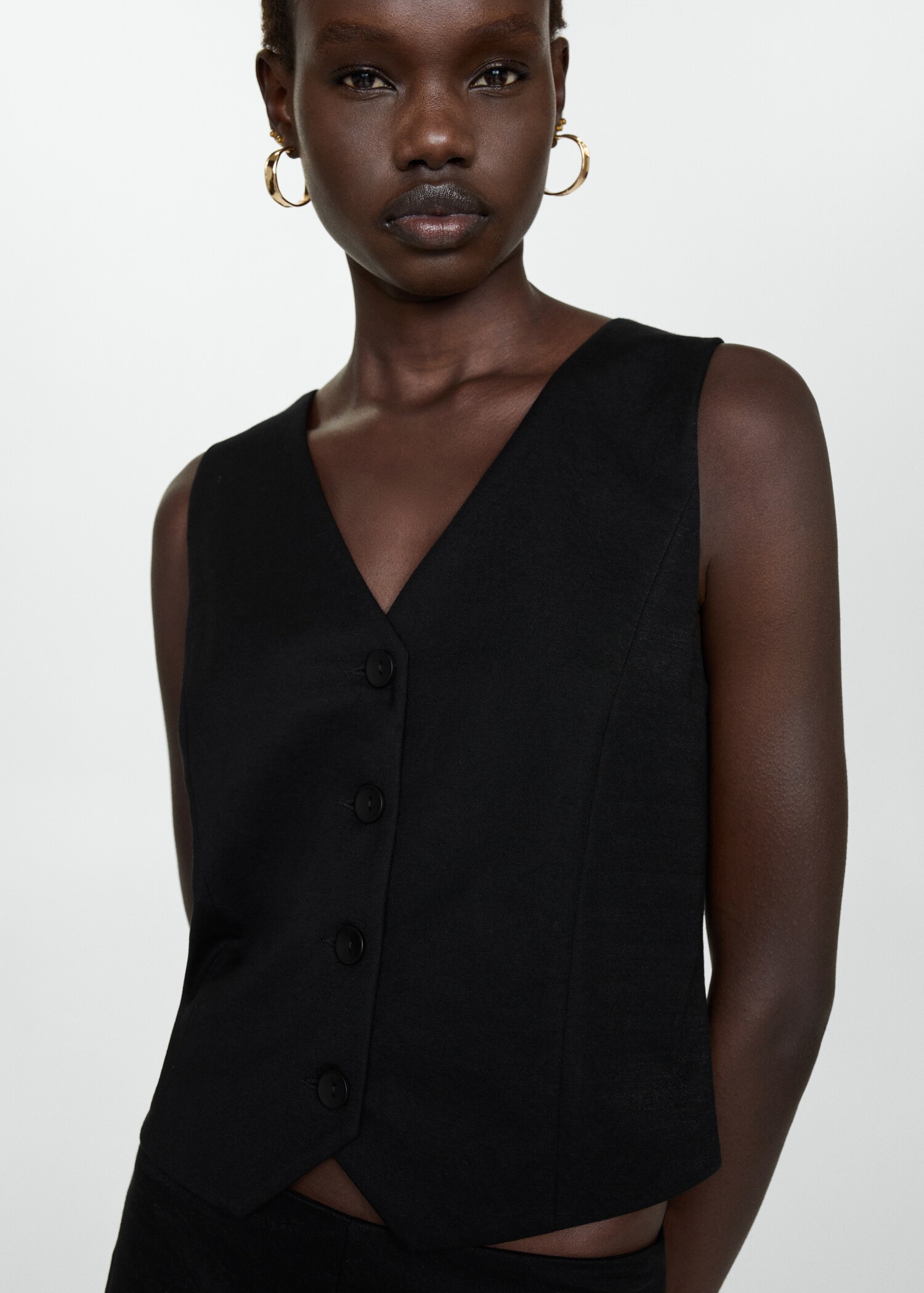 Gilet with buttons - Details of the article 1