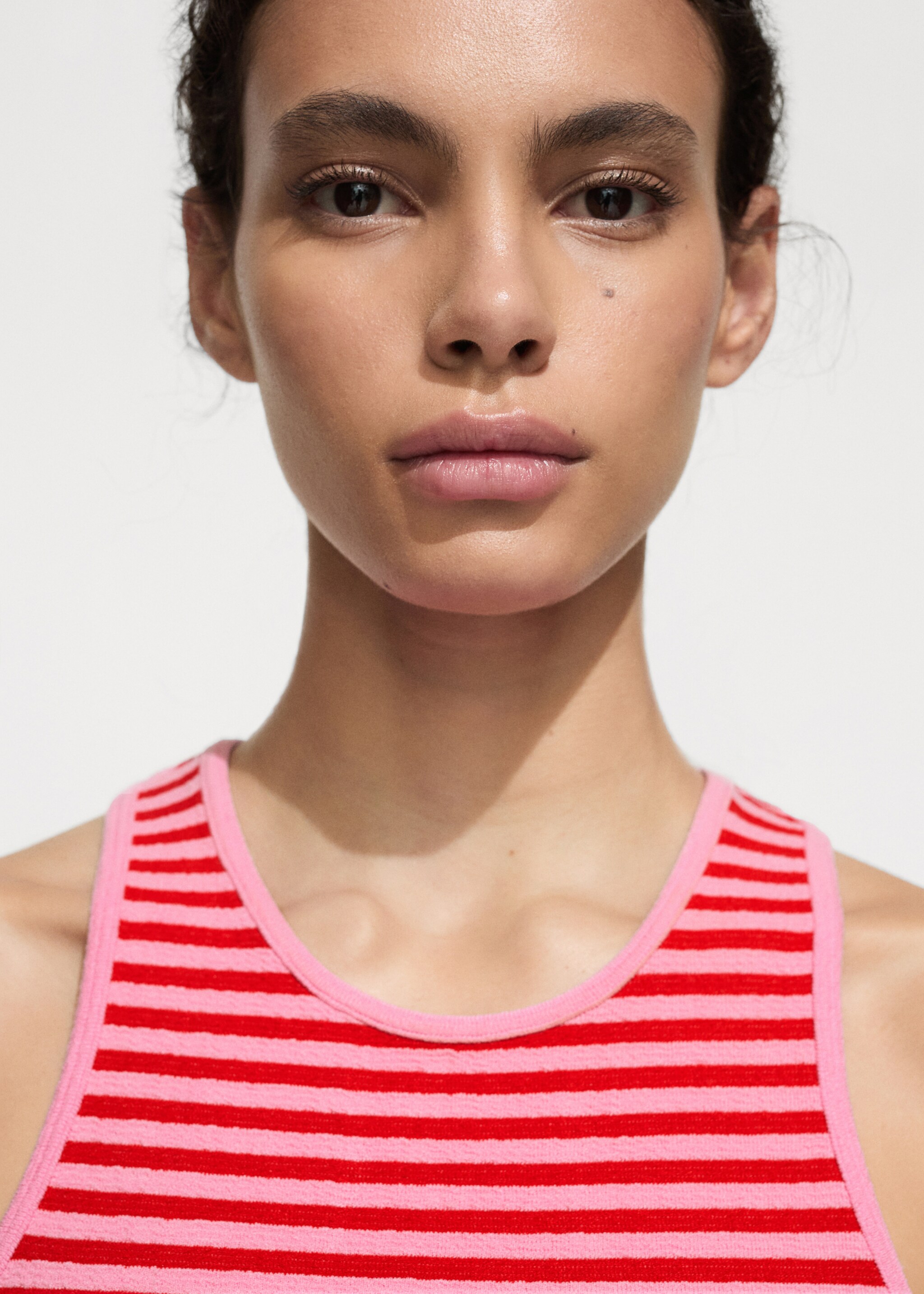 Gestreiftes Jersey-Top - Mittlere Ansicht, Rot. Ref: 77060365-00.
