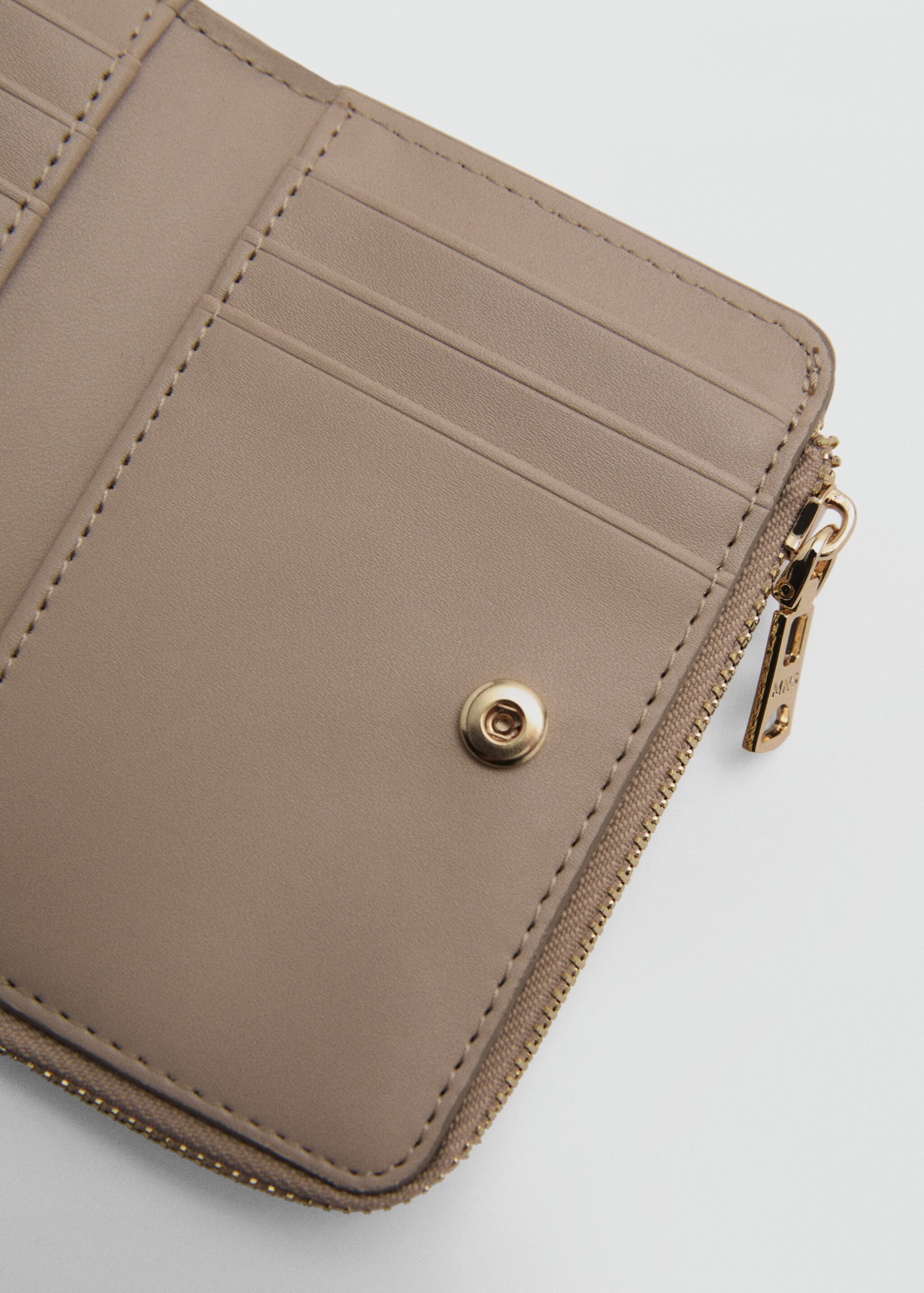 Saffiano-effect wallet - Details of the article 1, Light/Pastel Brown. Ref: 77060373-00.
