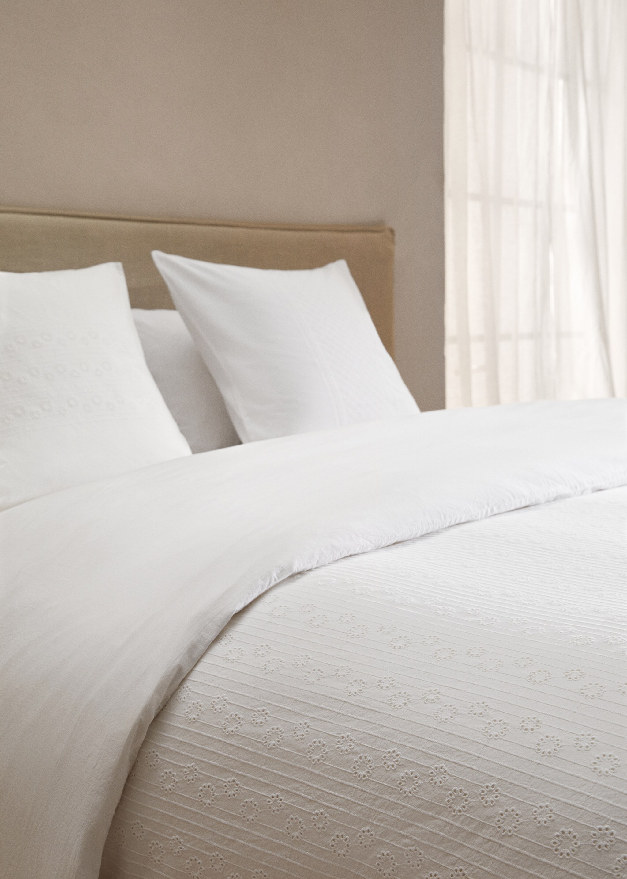 Floral embroidered cotton duvet cover for superking bed - Details of the article 8, White. Ref: 77060582-00.