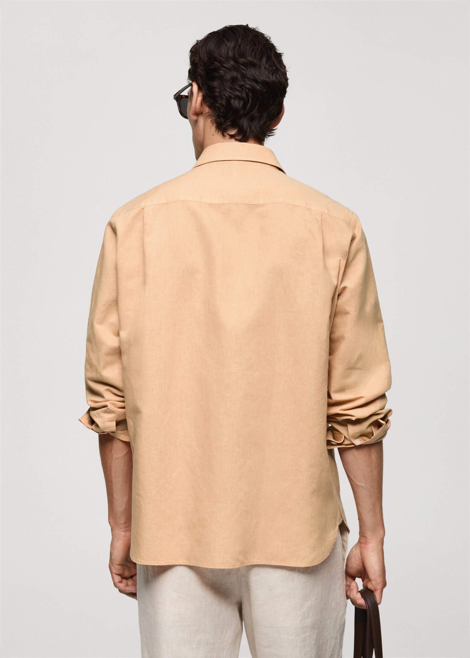 Classic-fit linen-blend shirt - Reverse of the article