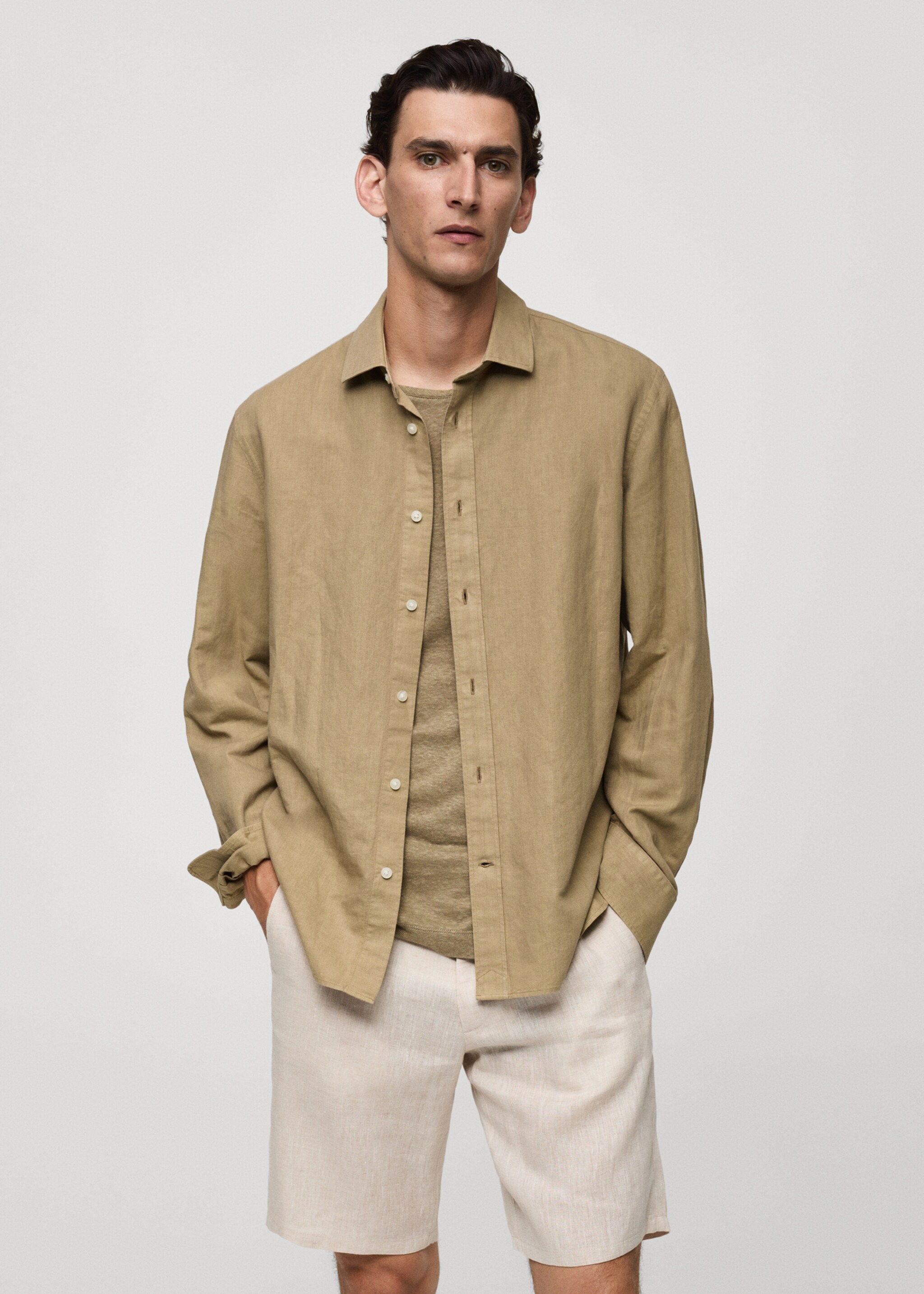 Camisa classic fit lino - Plano medio