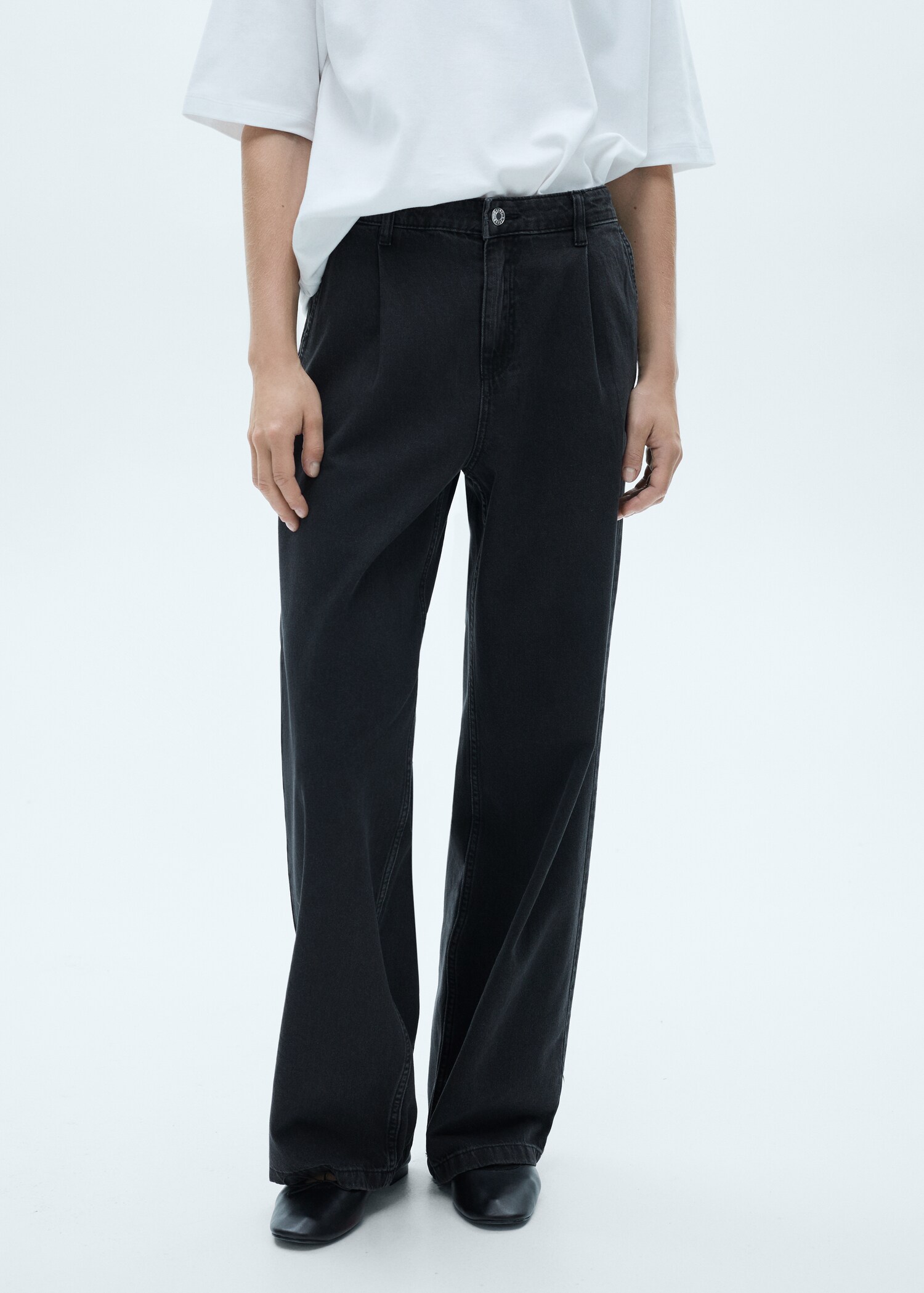 Gerade Jeans mit Bundfalten - Mittlere Ansicht