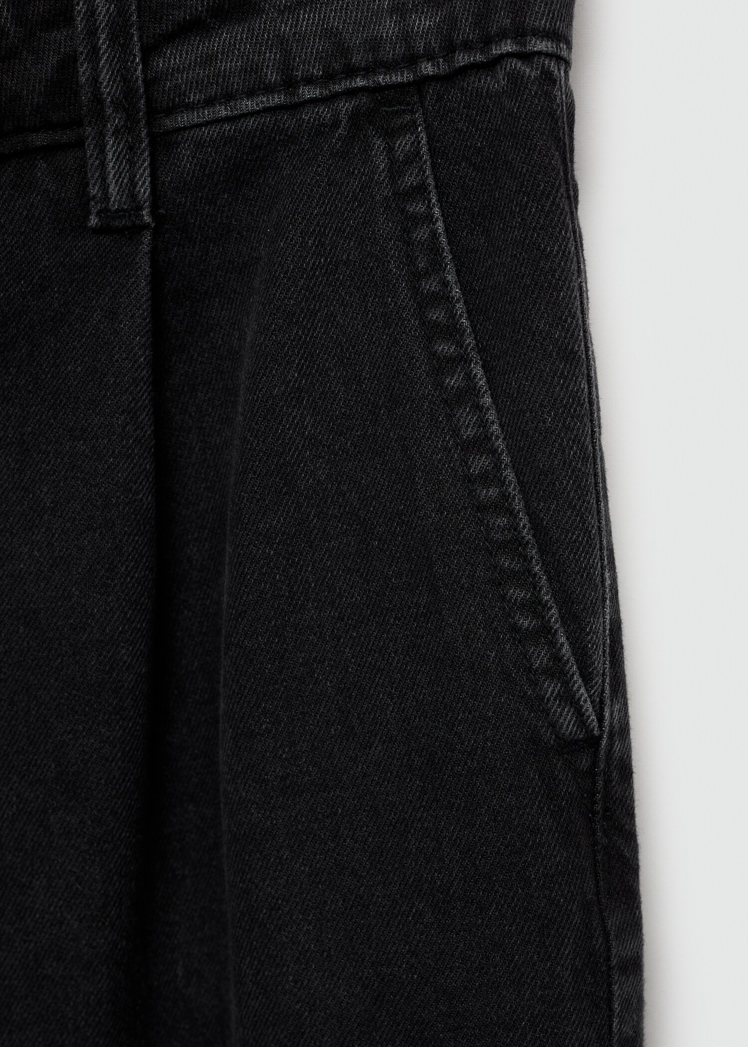 Gerade Jeans mit Bundfalten - Detail des Artikels 0
