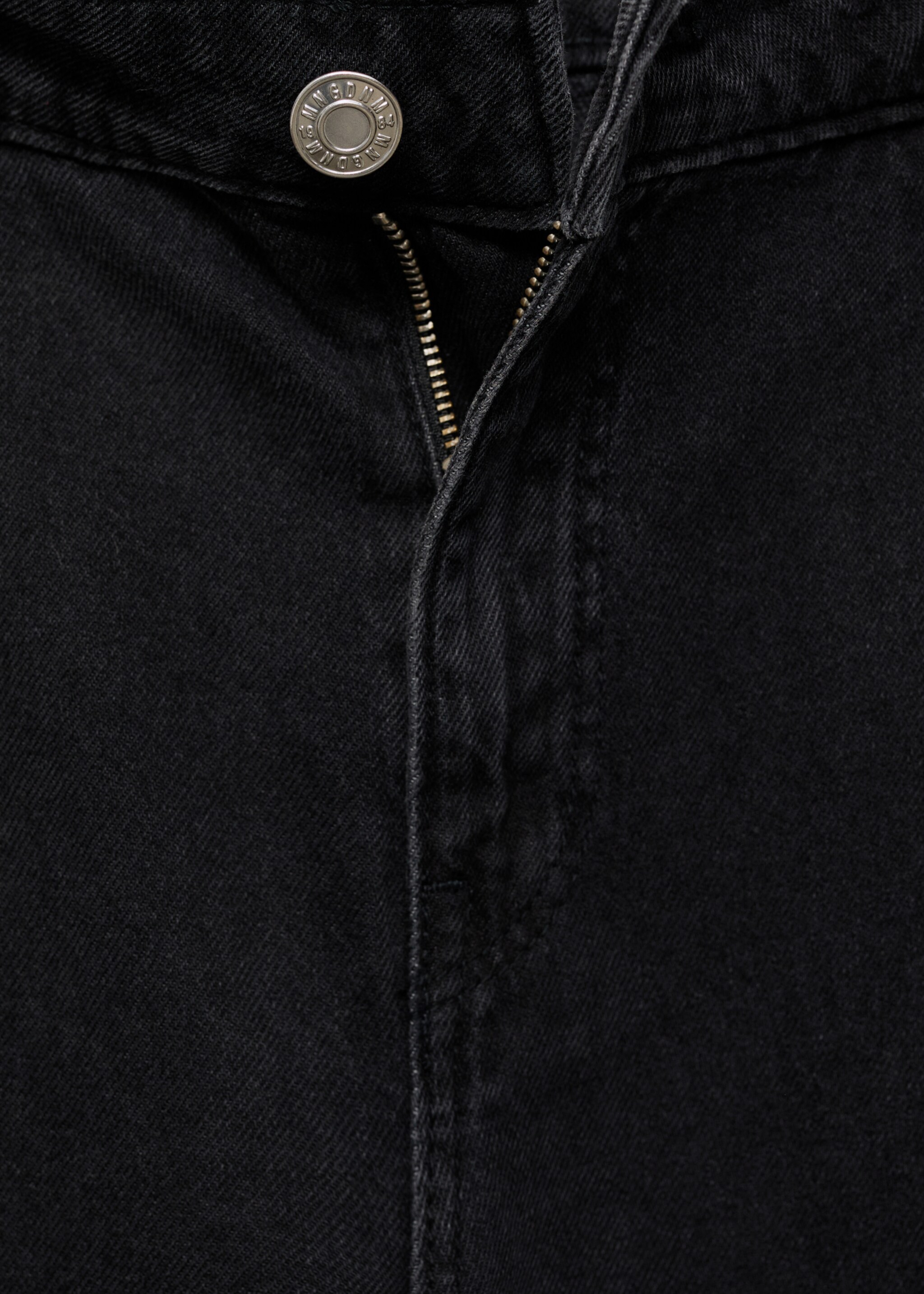 Straight pleated jeans - Details of the article 8, Black denim. Ref: 77060591-00.