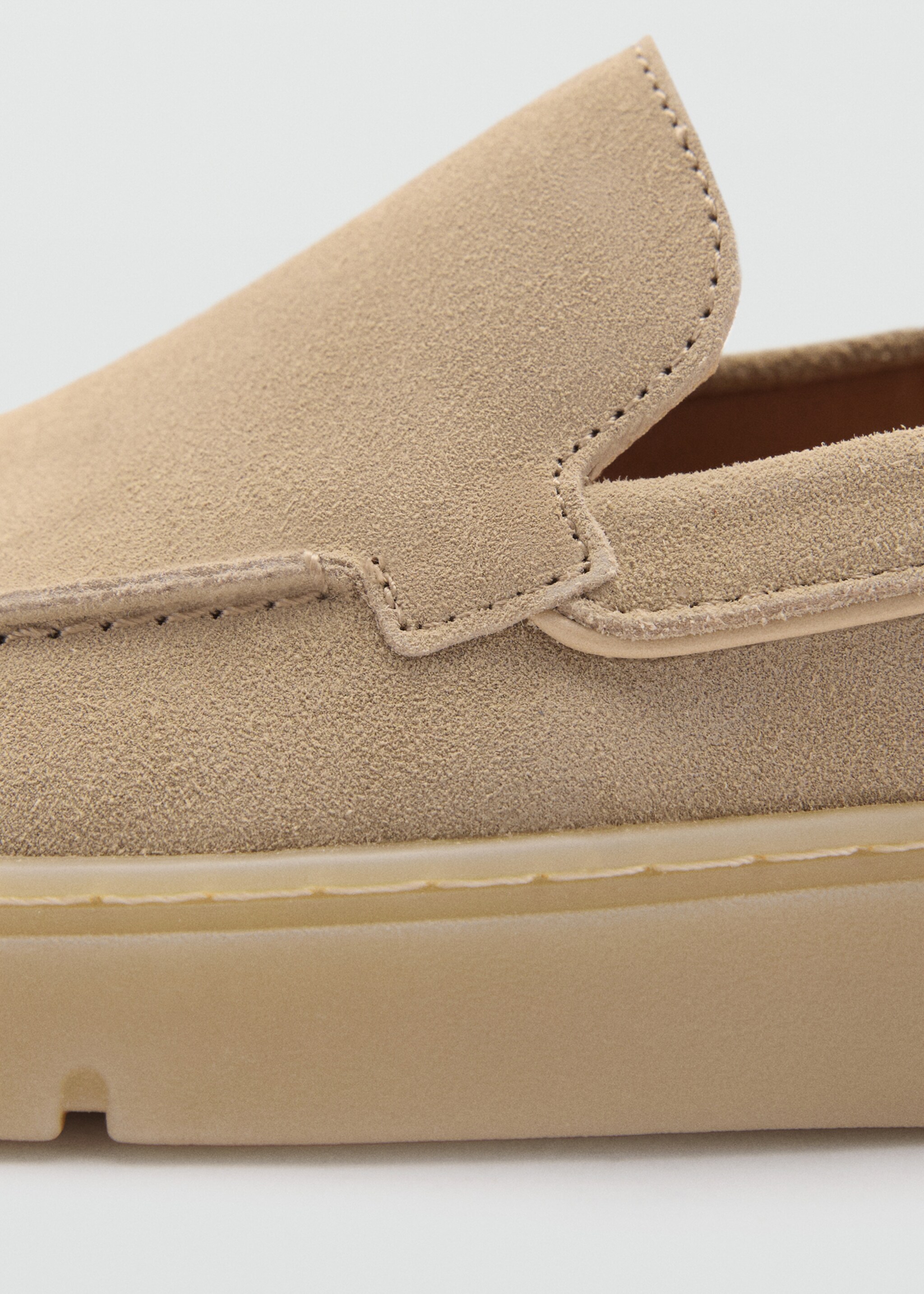 Schuh aus Rauleder - Detail des Artikels 2