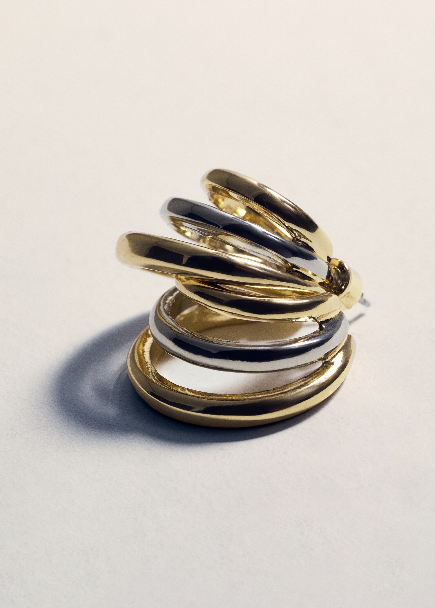 Triple-hoop combined earrings - Details of the article 5