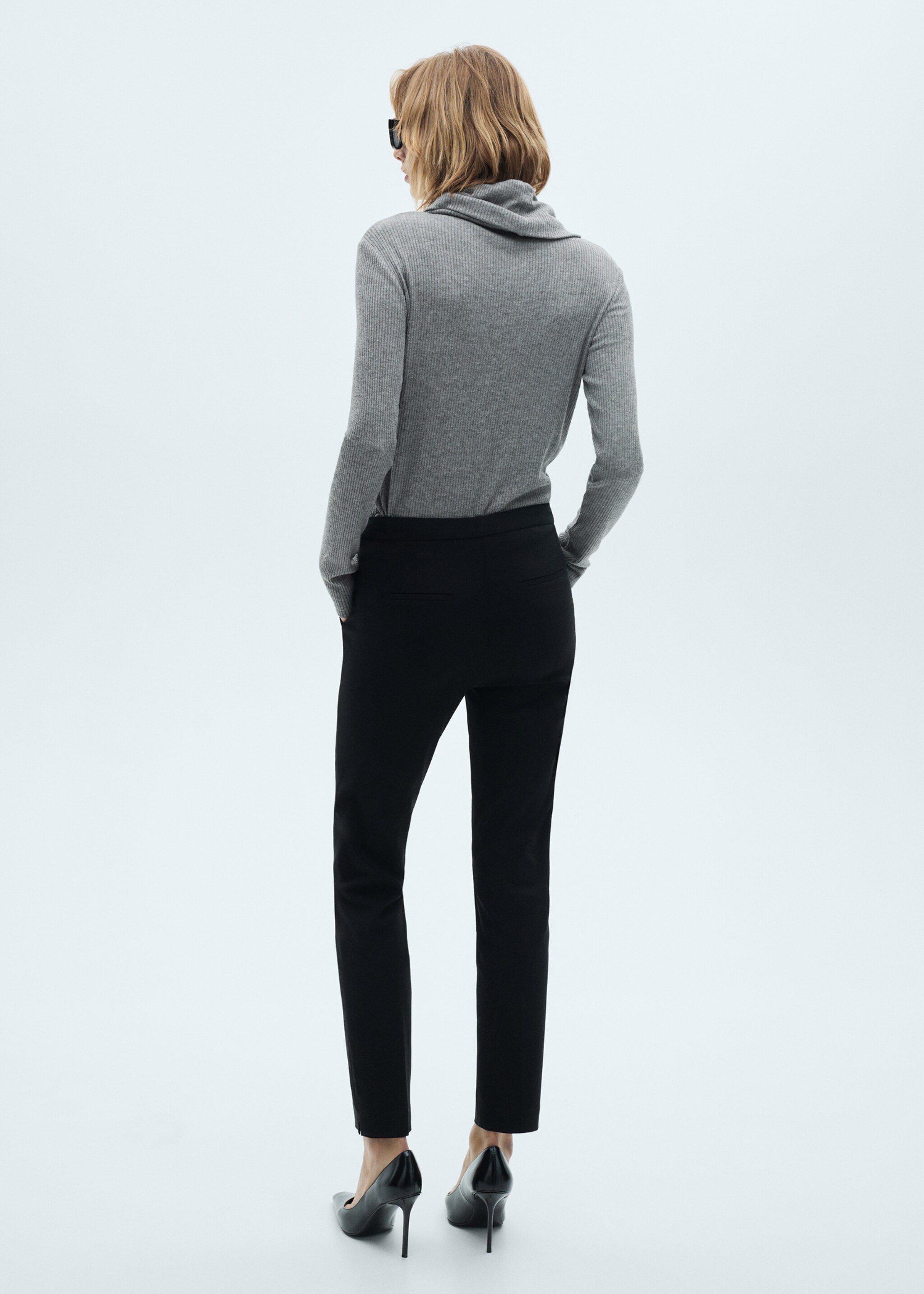 Pantalon cigarette crop - Verso de l’article, Noir. Ref: 77060608-00.