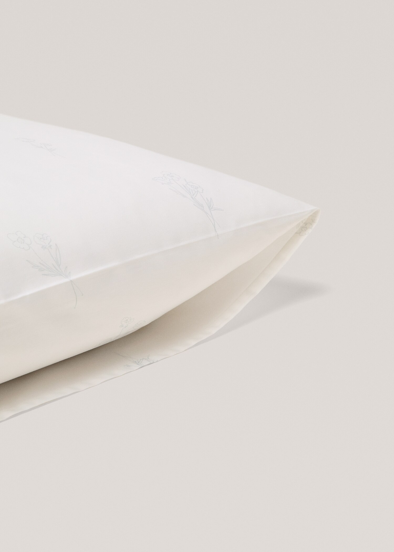 Floral pillow case 60x60cm - Details of the article 1