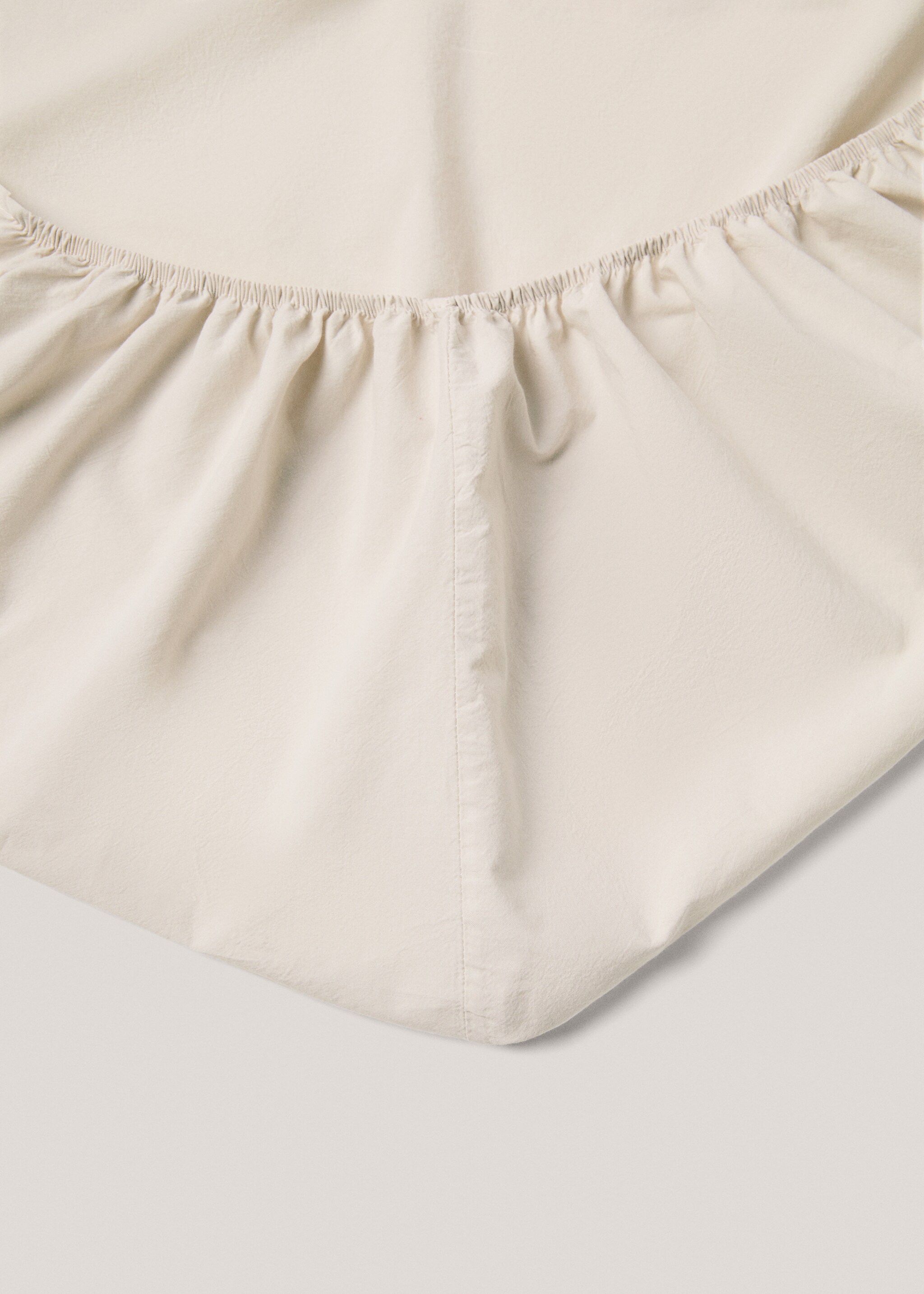 Washed cotton fitted sheet for king bed - Details of the article 1, Sand. Ref: 77060620-00.