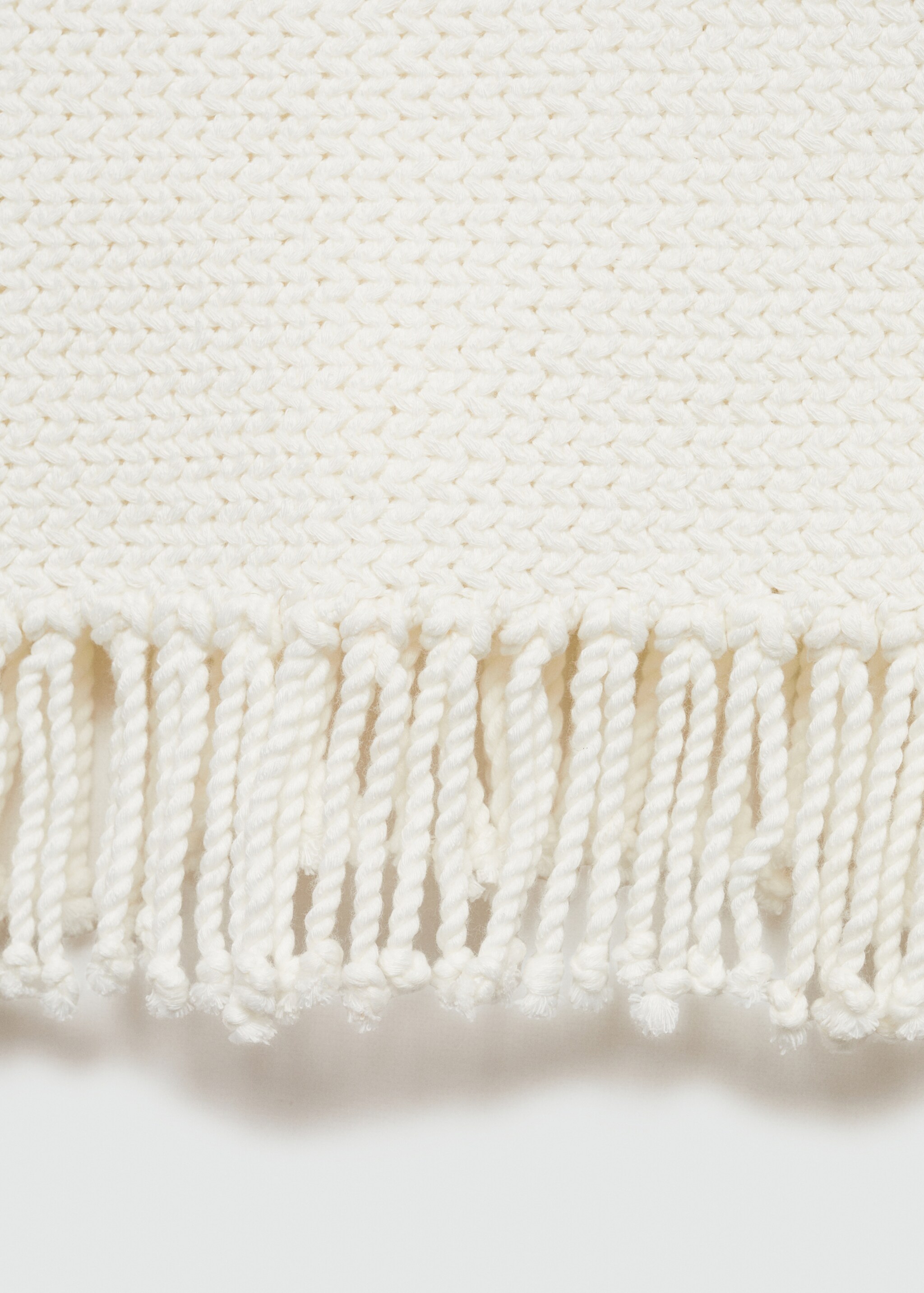 Halter neck crochet top - Details of the article 8, Off White. Ref: 77060627-00.