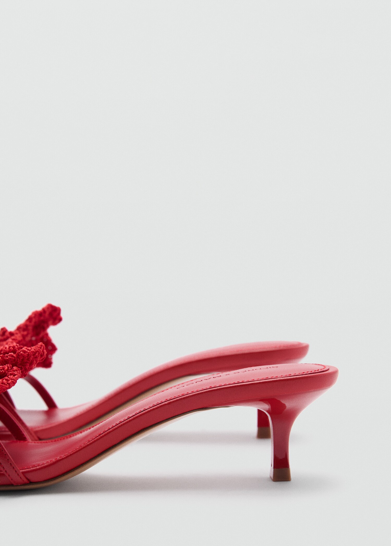Leather sandals with flower heel - Details of the article 2