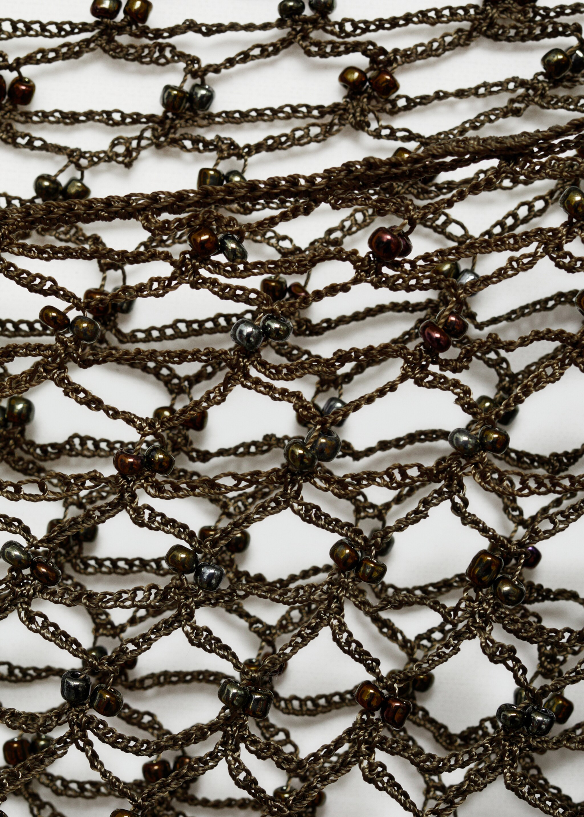 Crystal knitted sleeves - Details of the article 8, Khaki. Ref: 77060643-00.