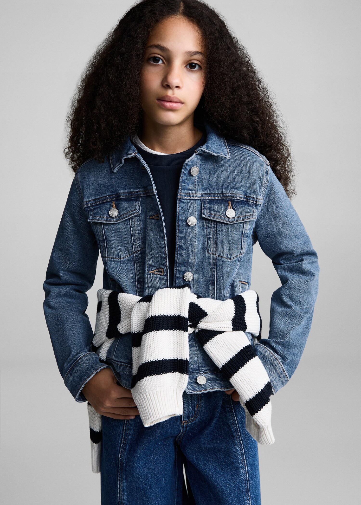 Jeansjacke mit Taschen - Detail des Artikels 2