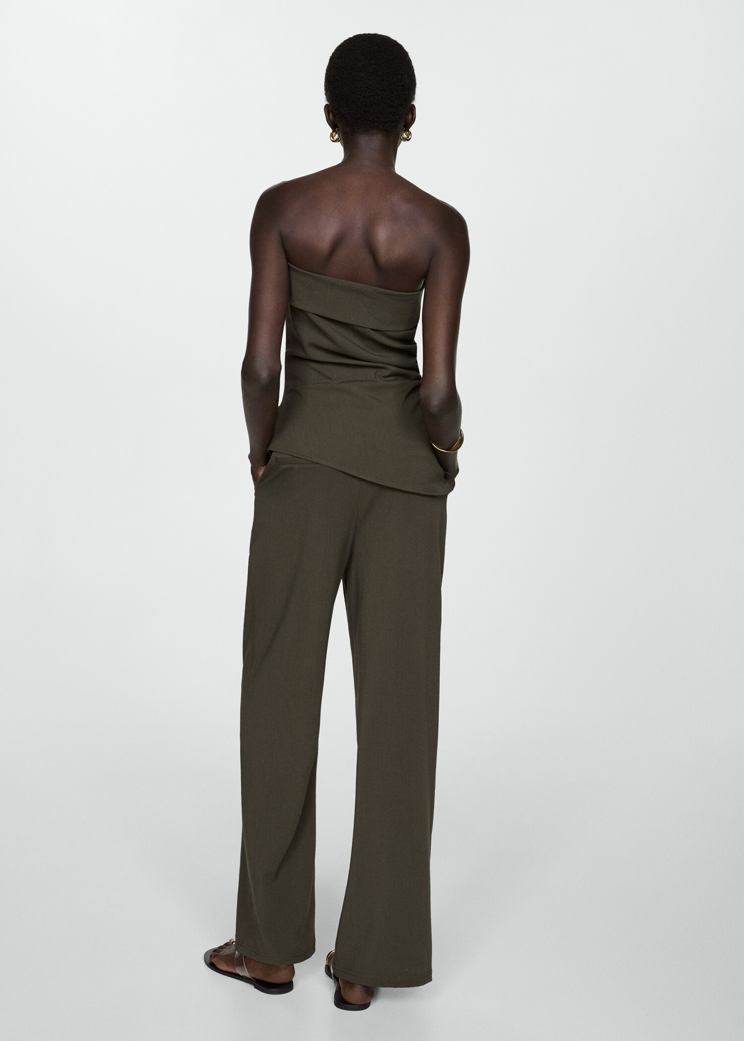 Top with turn-down neckline - Reverse of the article