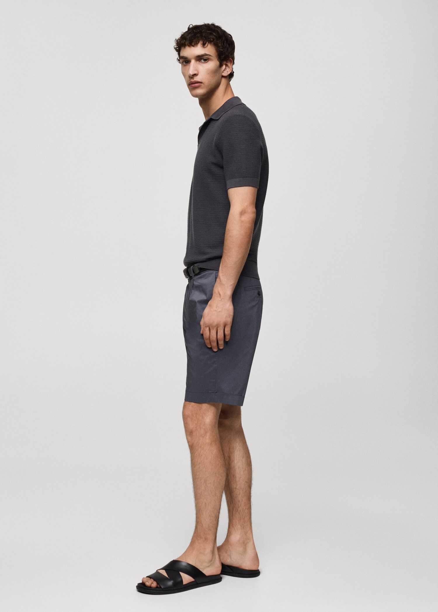 Bermudashorts aus Baumwolle mit Bundfalten - Detail des Artikels 2