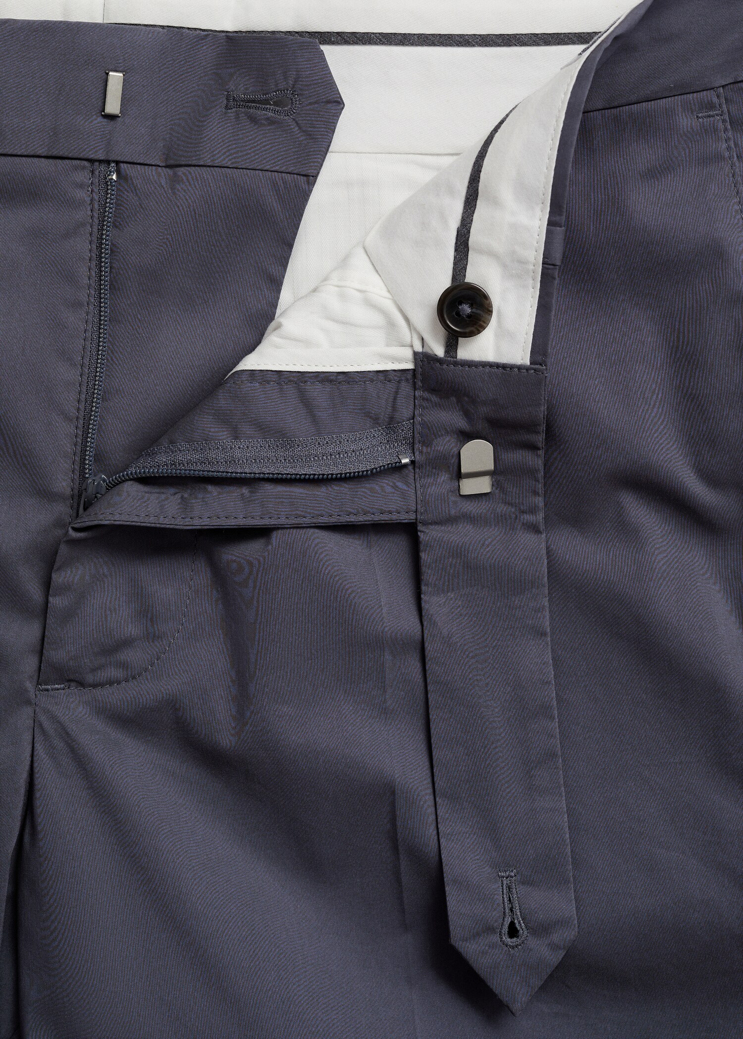 Bermudashorts aus Baumwolle mit Bundfalten - Detail des Artikels 8