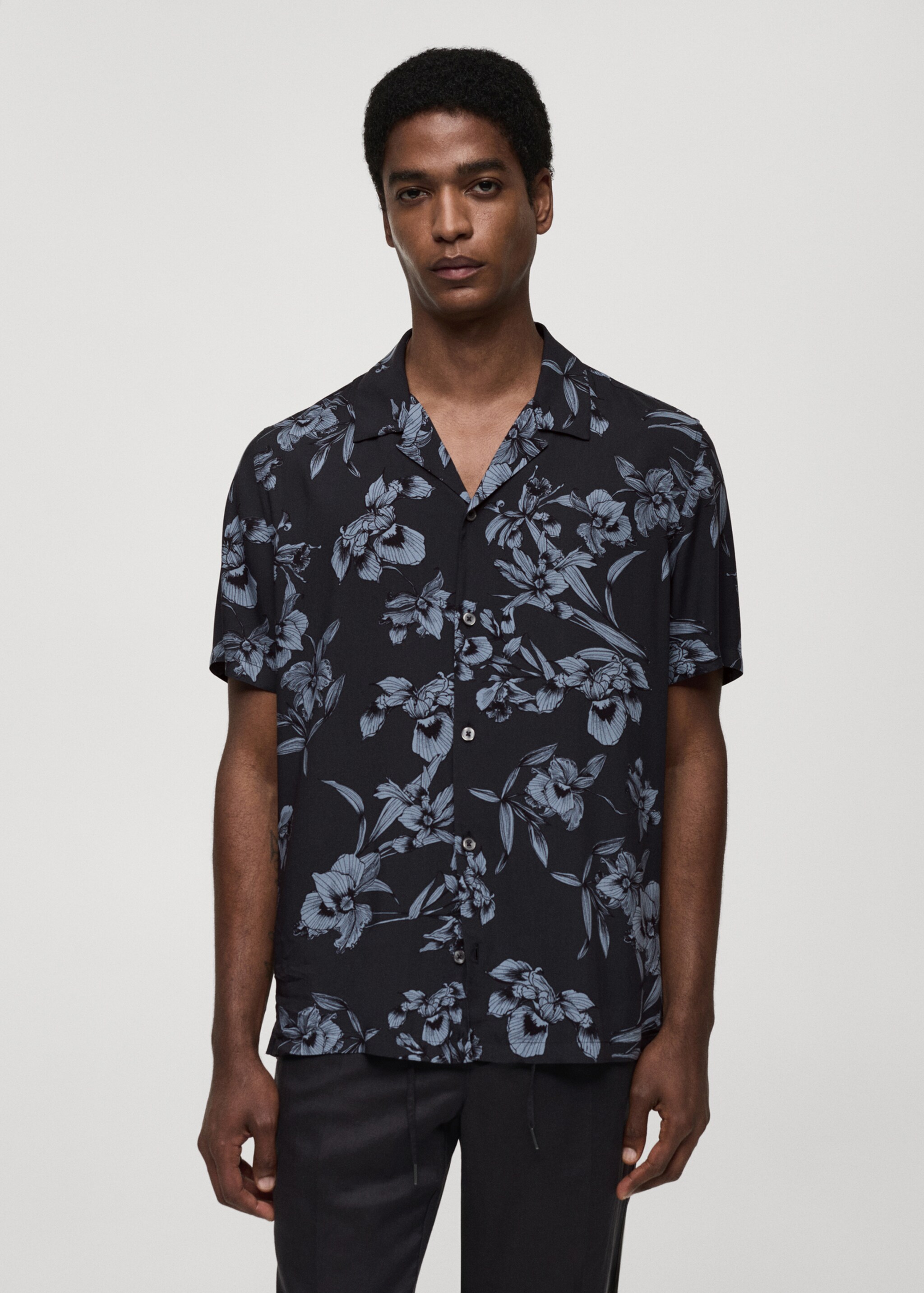 Chemise fluide en imprimé hawaïen - Plan moyen