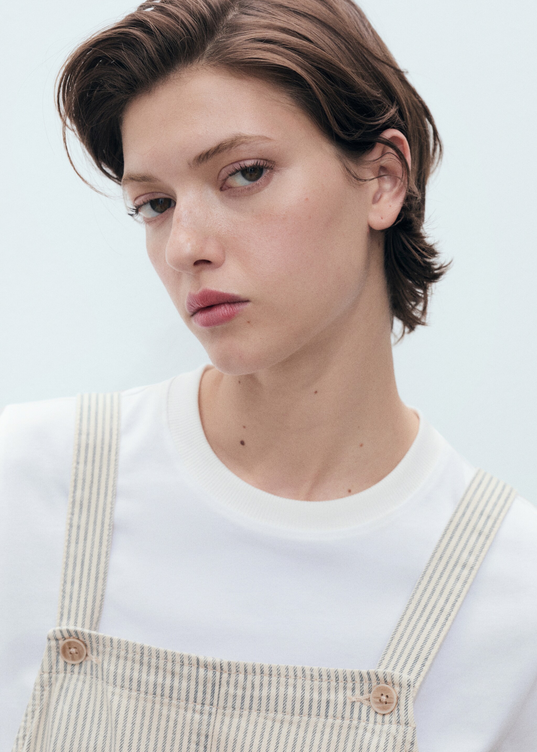 Denim dungarees stripes - Details of the article 1, Beige. Ref: 77062919-00.