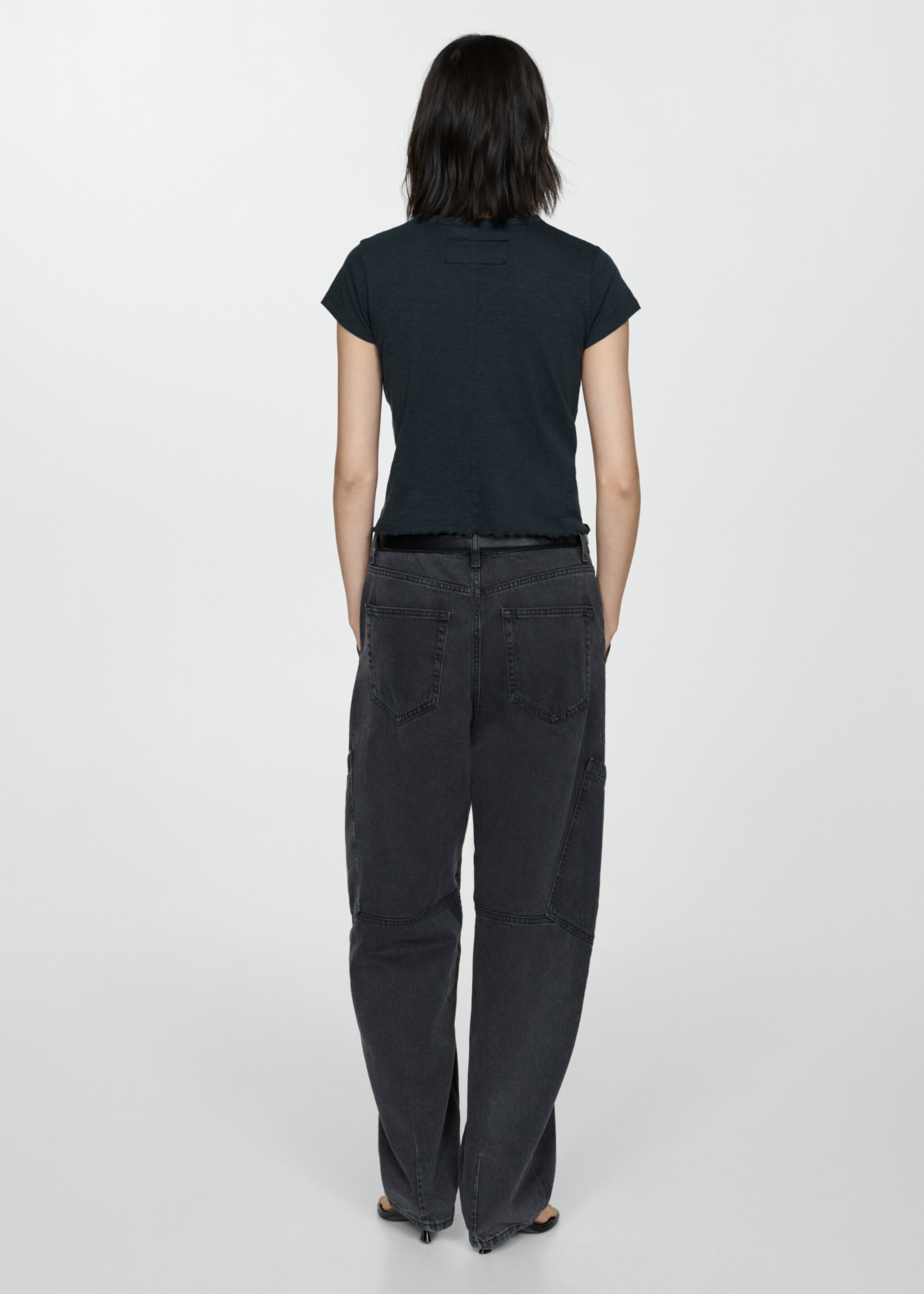 Short-sleeved cotton t-shirt - Reverse of the article