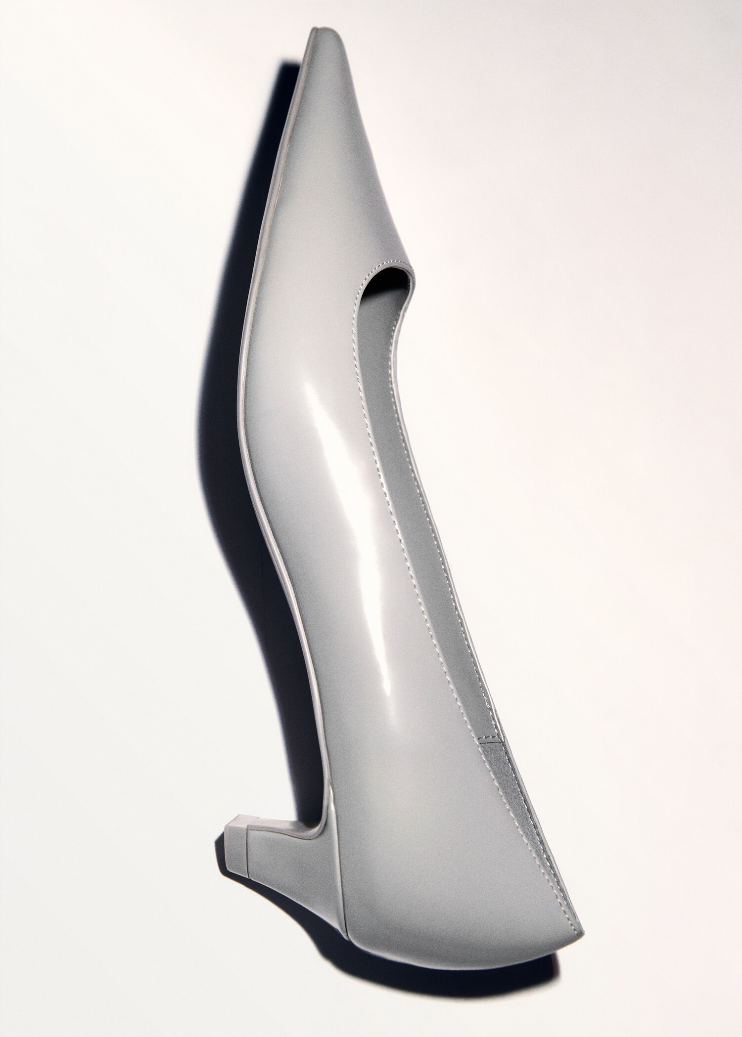 Kitten heel shoes - Details of the article 5