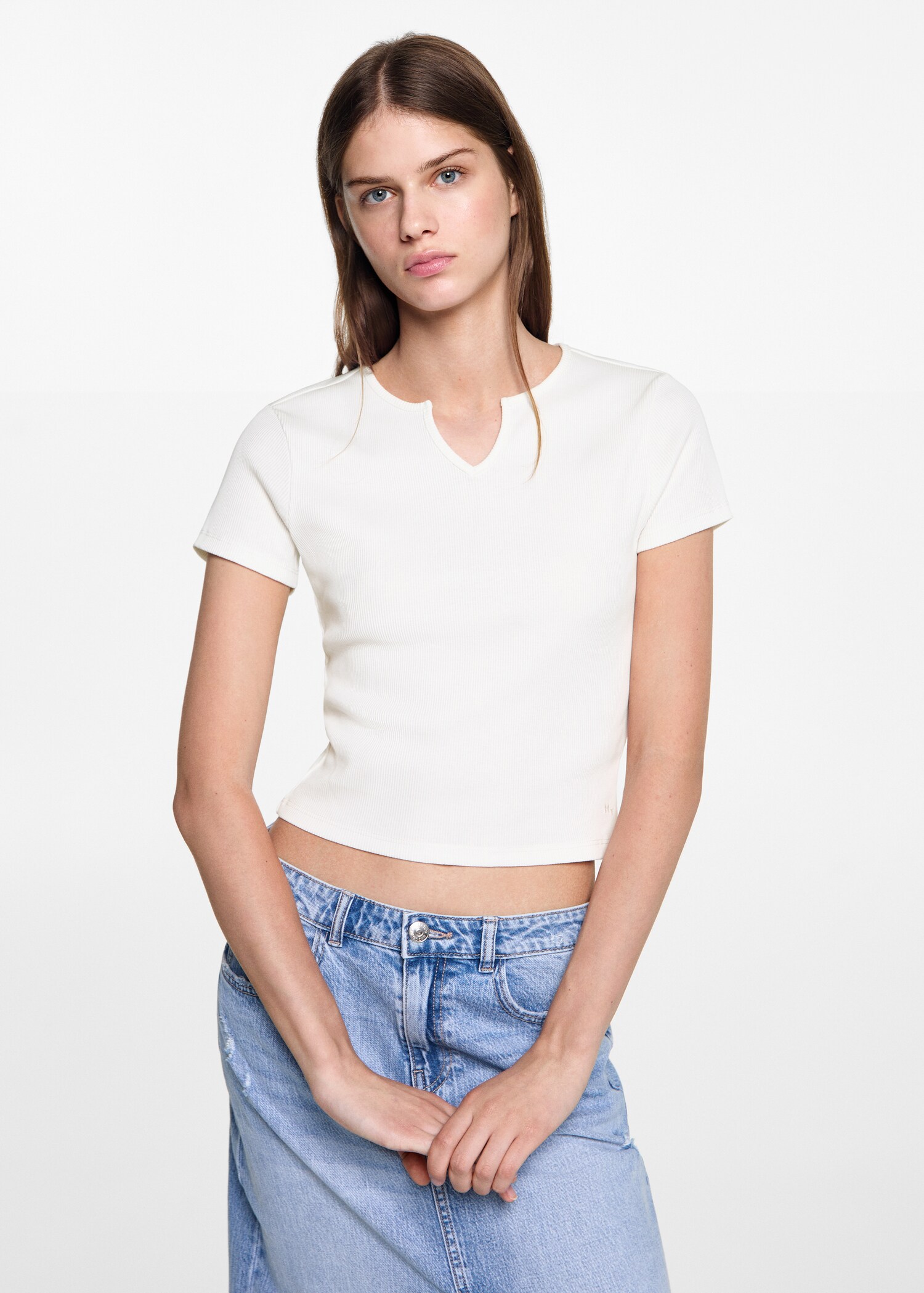 V-nacke t-shirt - Bild av mittparti