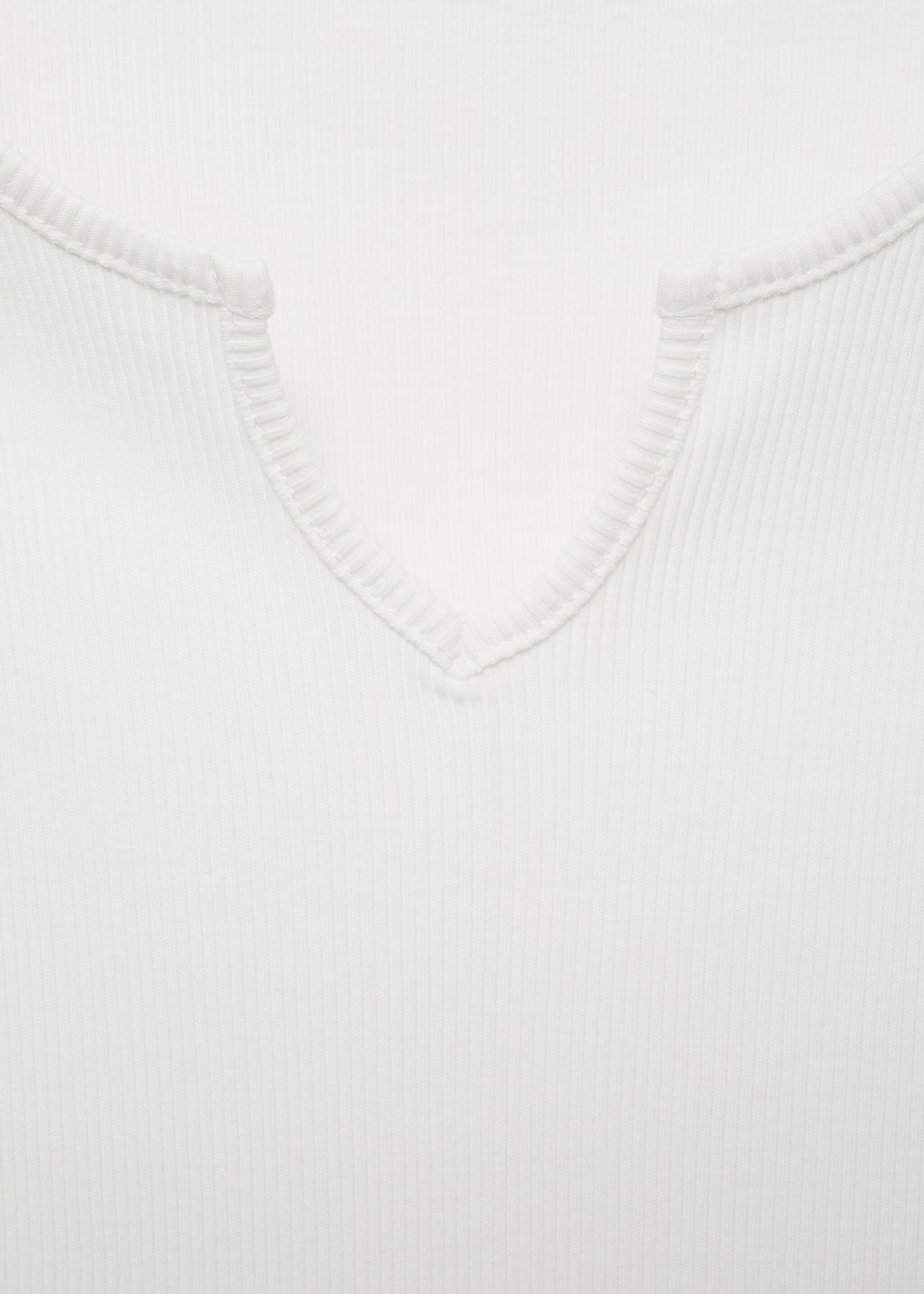 T-shirt col en V - Détail de l'article 8