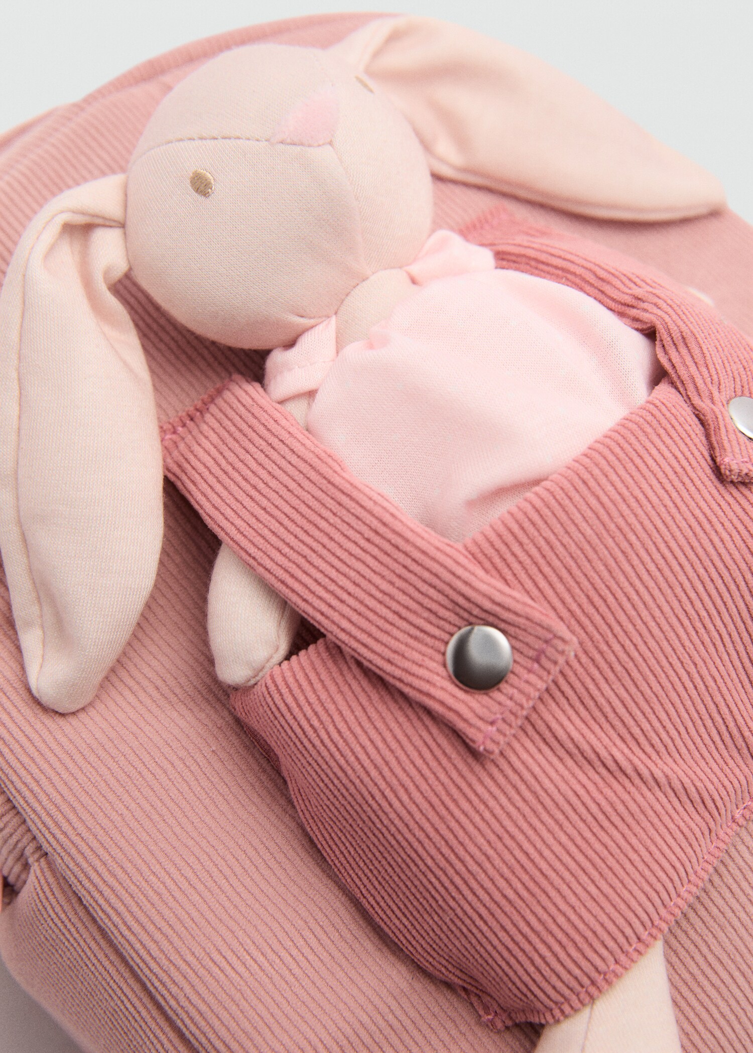 Rabbit toy backpack - Details of the article 1
