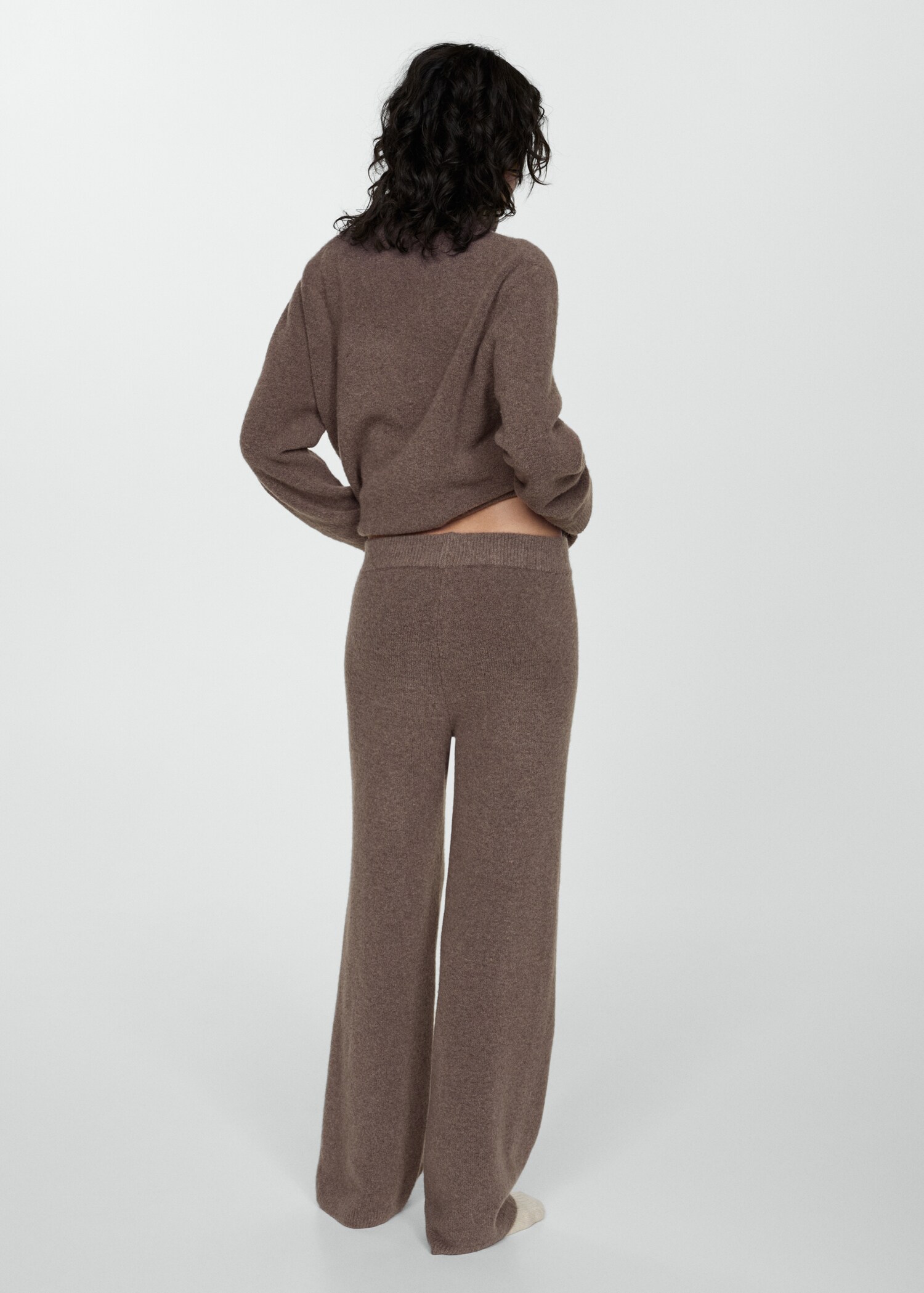 Straight knitted trousers - Reverse of the article
