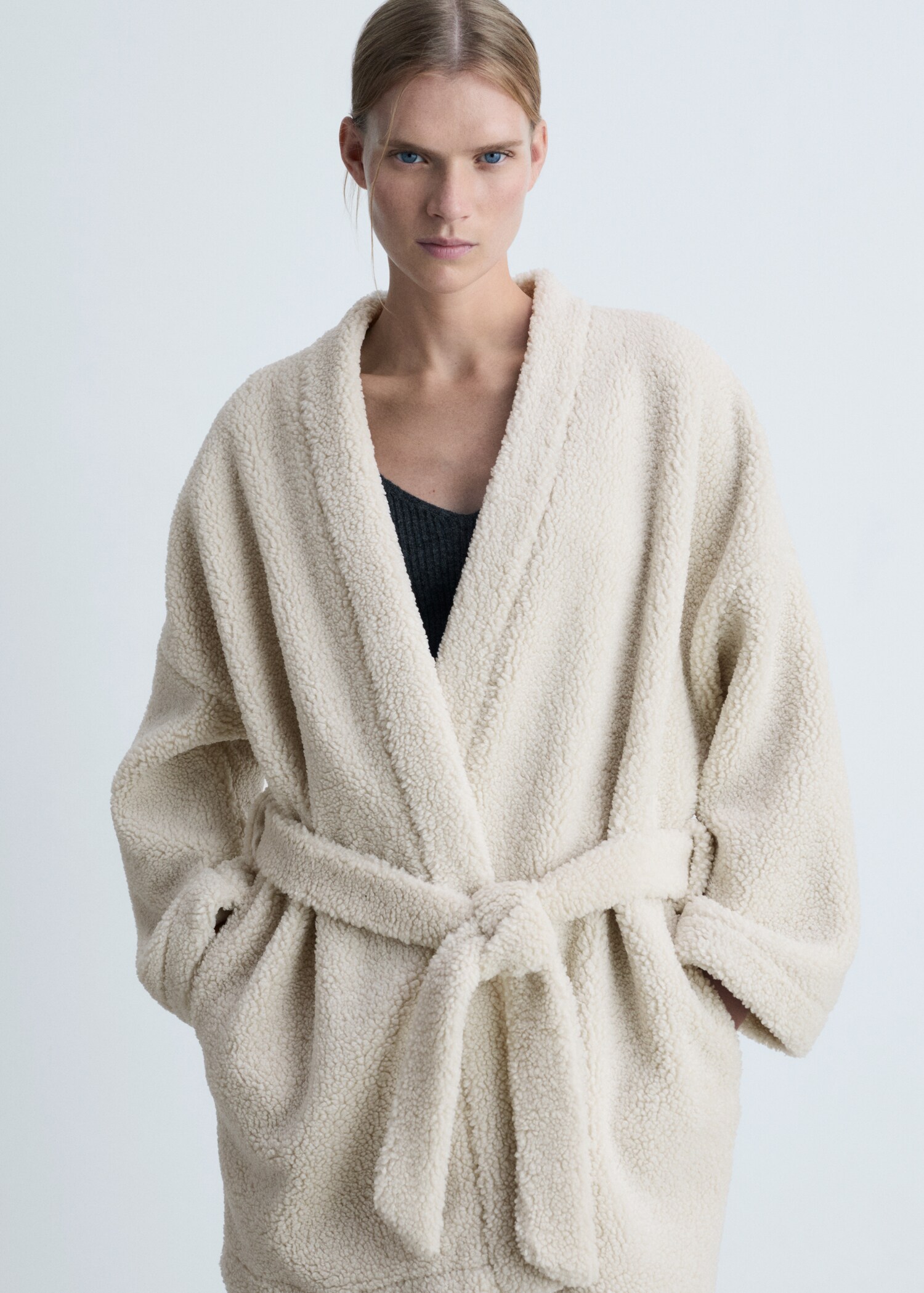 Shearling home robe - Details of the article 2