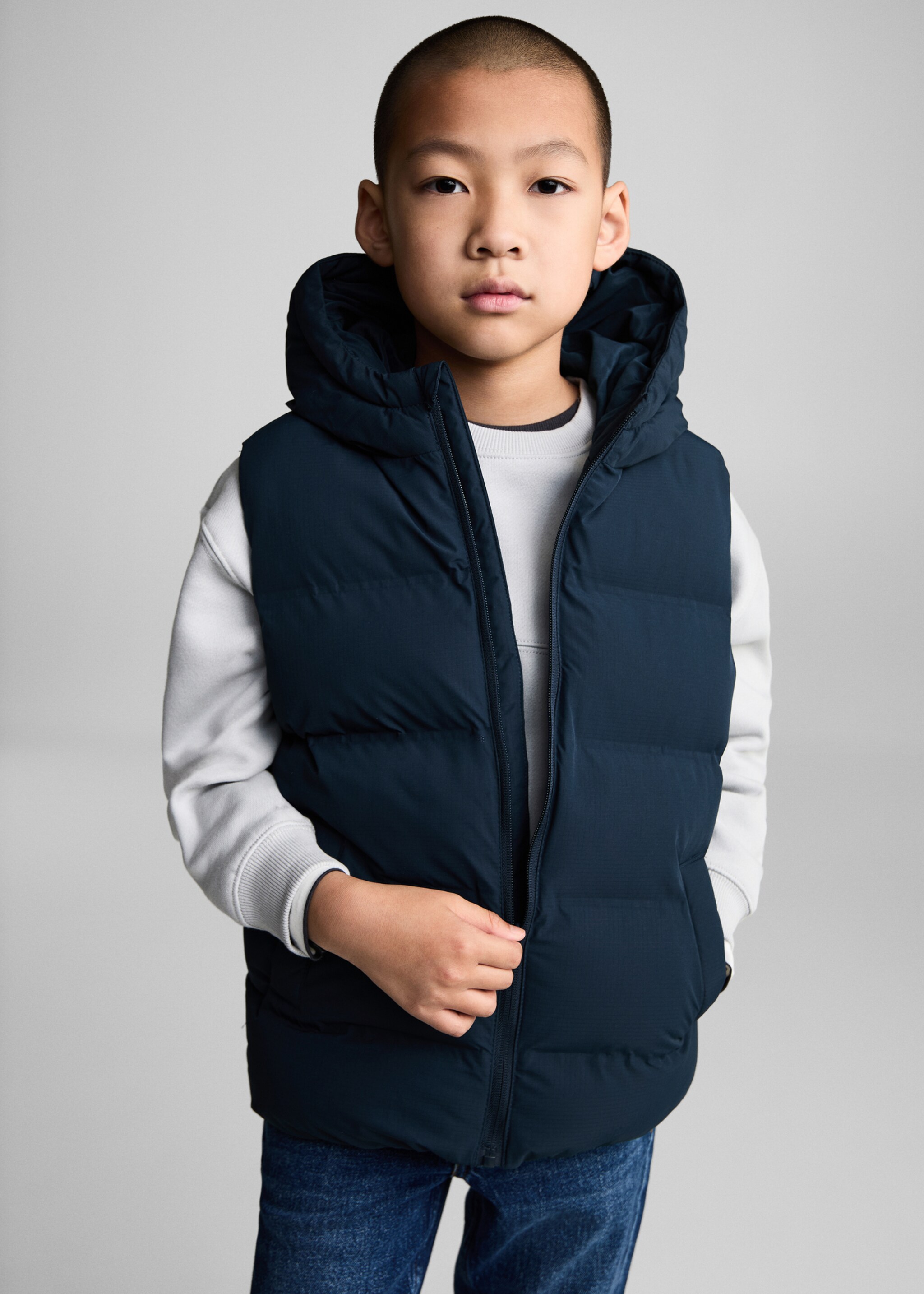 Quilted gilet with hood - Medium plane, Dark Navy. Ref: 77063665-00.