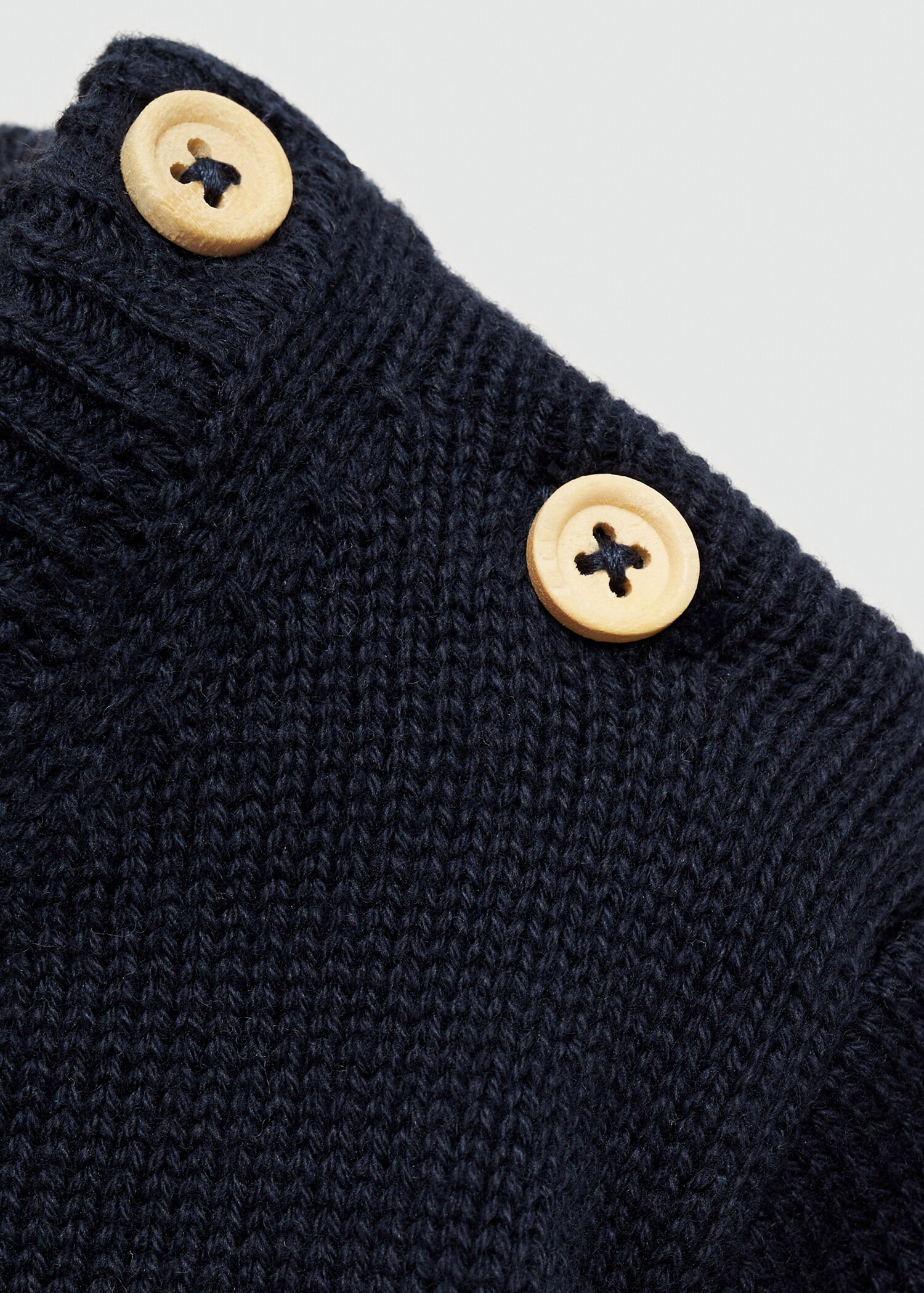 Buttons detail knit sweater - Details of the article 8