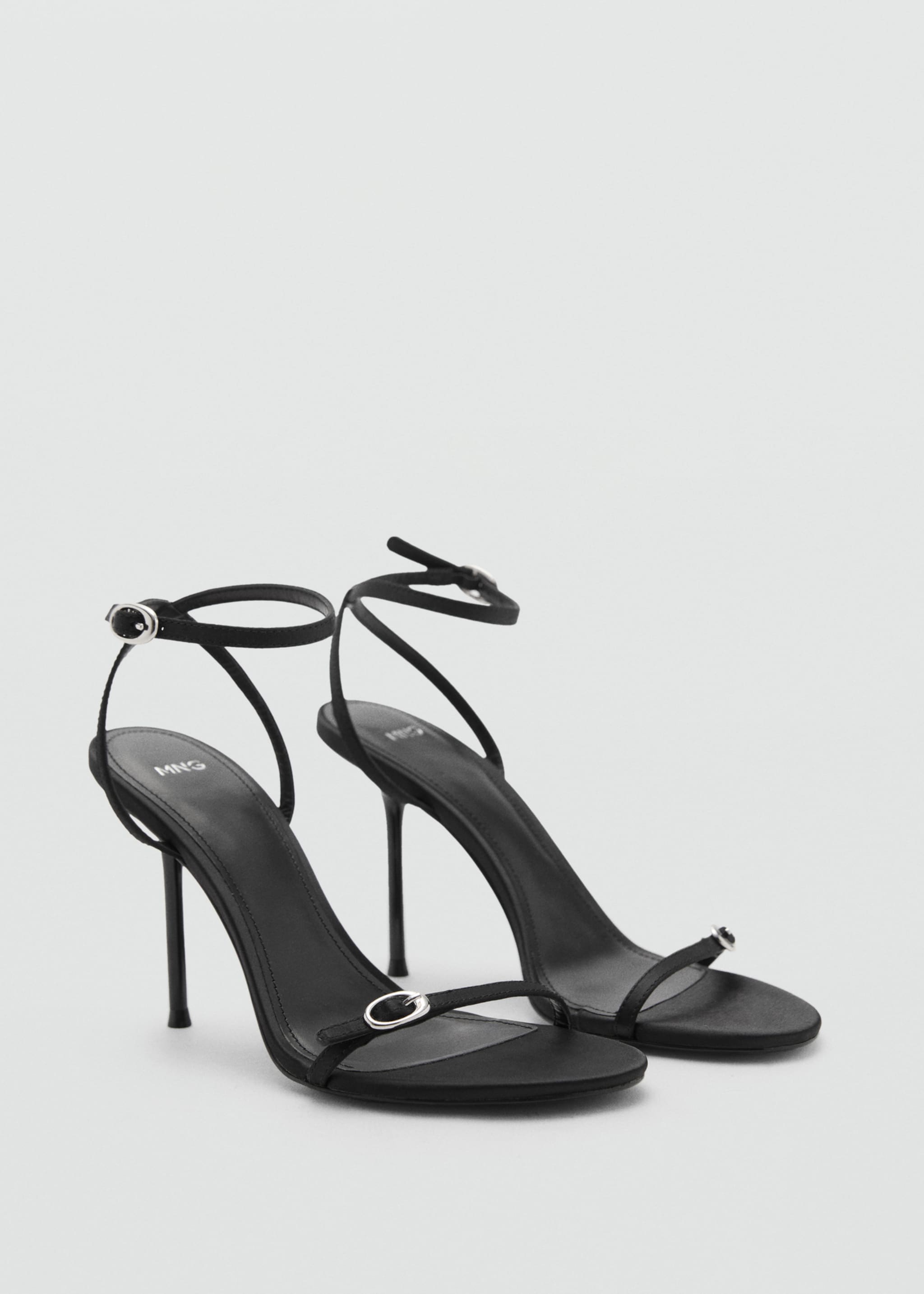Heeled sandal with buckle detail - Medium plane