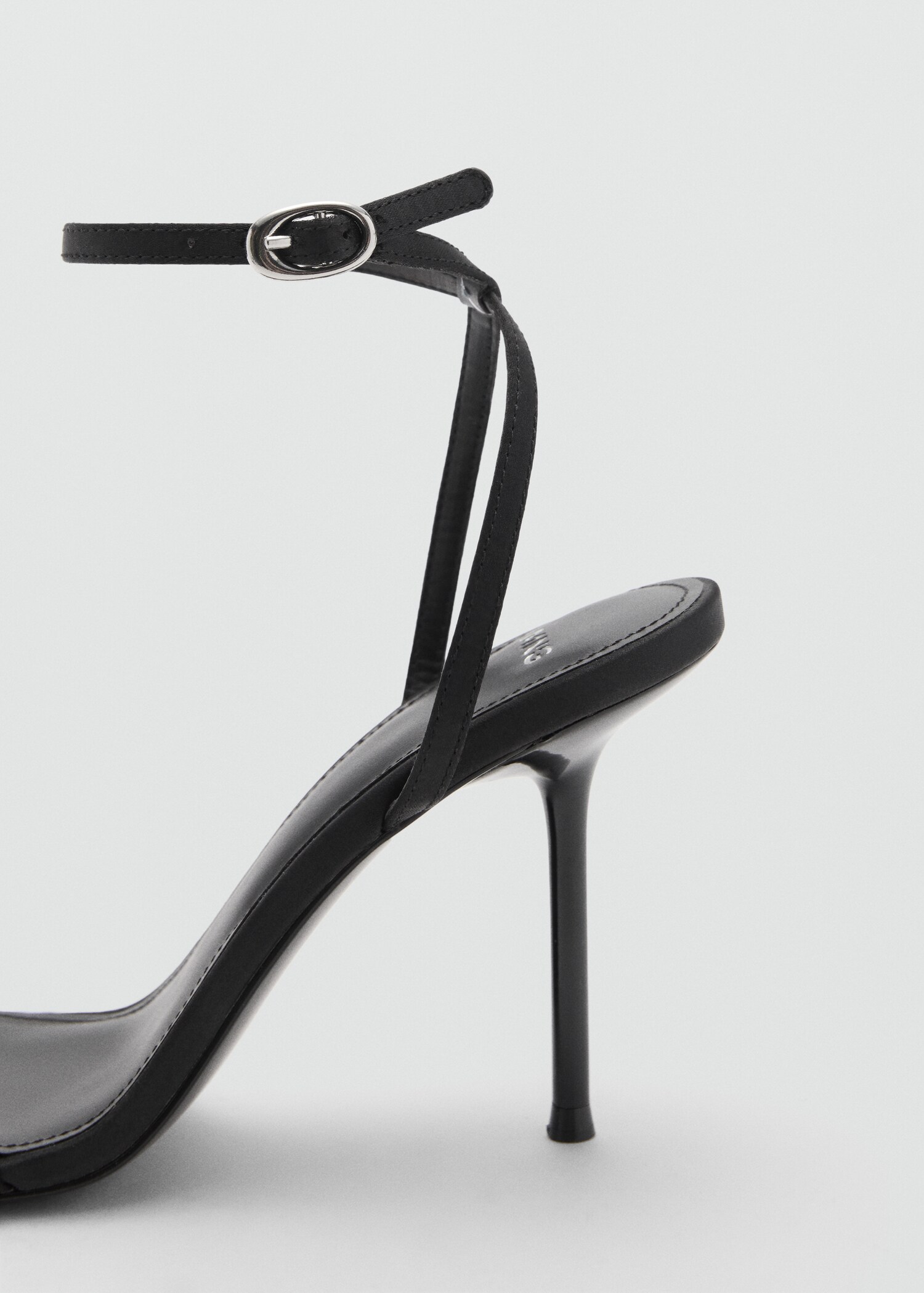 Heeled sandal with buckle detail - Details of the article 1