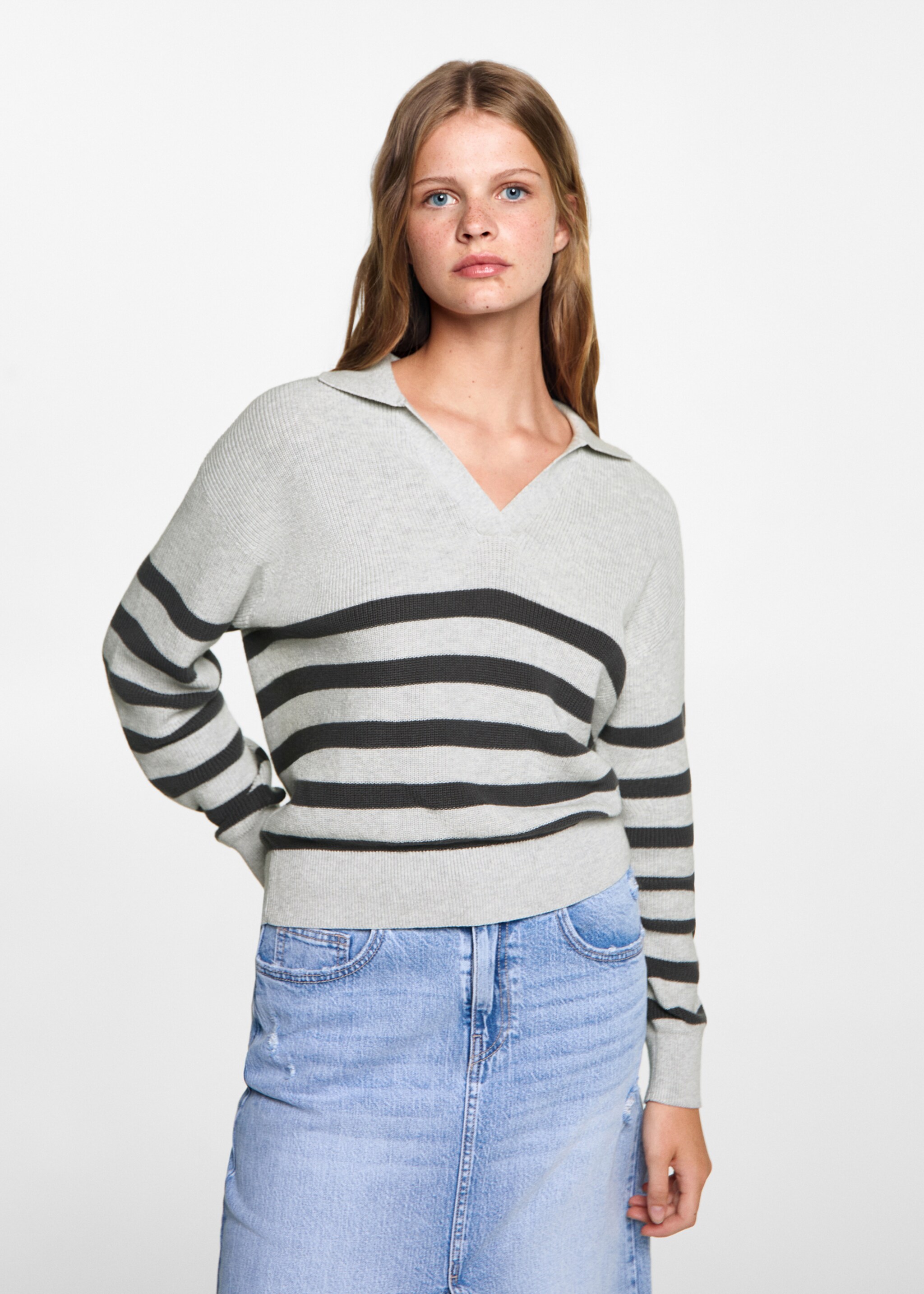 Gestreifter Strickpullover - Mittlere Ansicht, Grau. Ref: 77064039-00.
