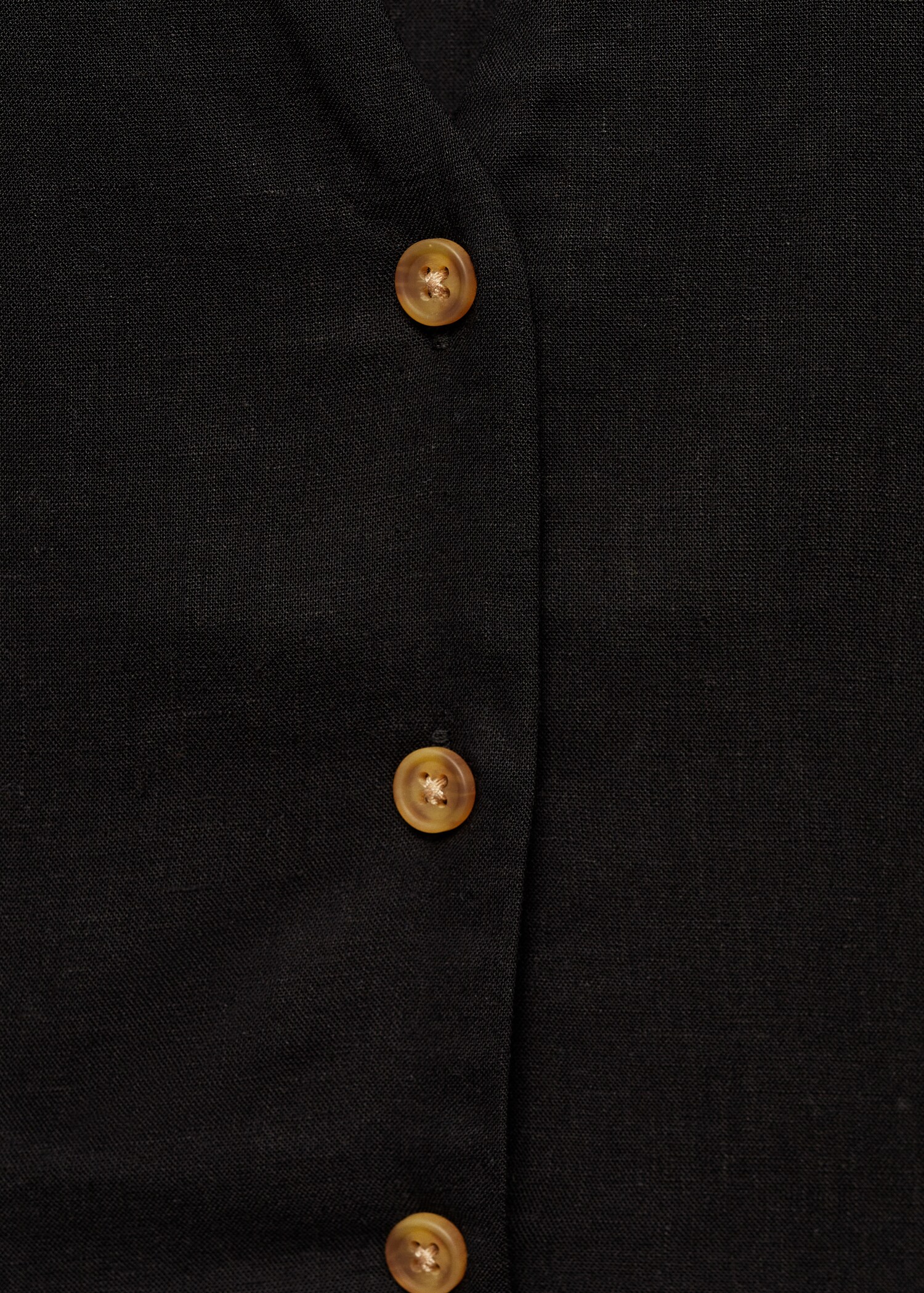 Ausgestelltes Kleid mit Knöpfen - Detail des Artikels 8