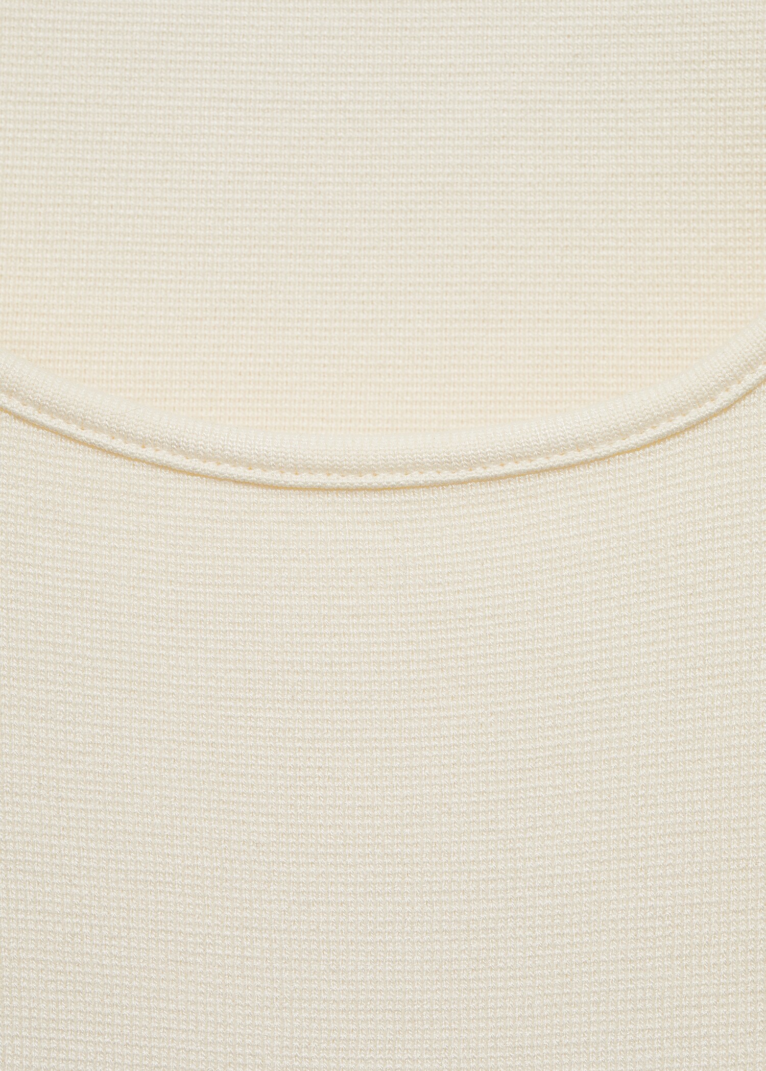 Knitted top with contrast details - Details of the article 8