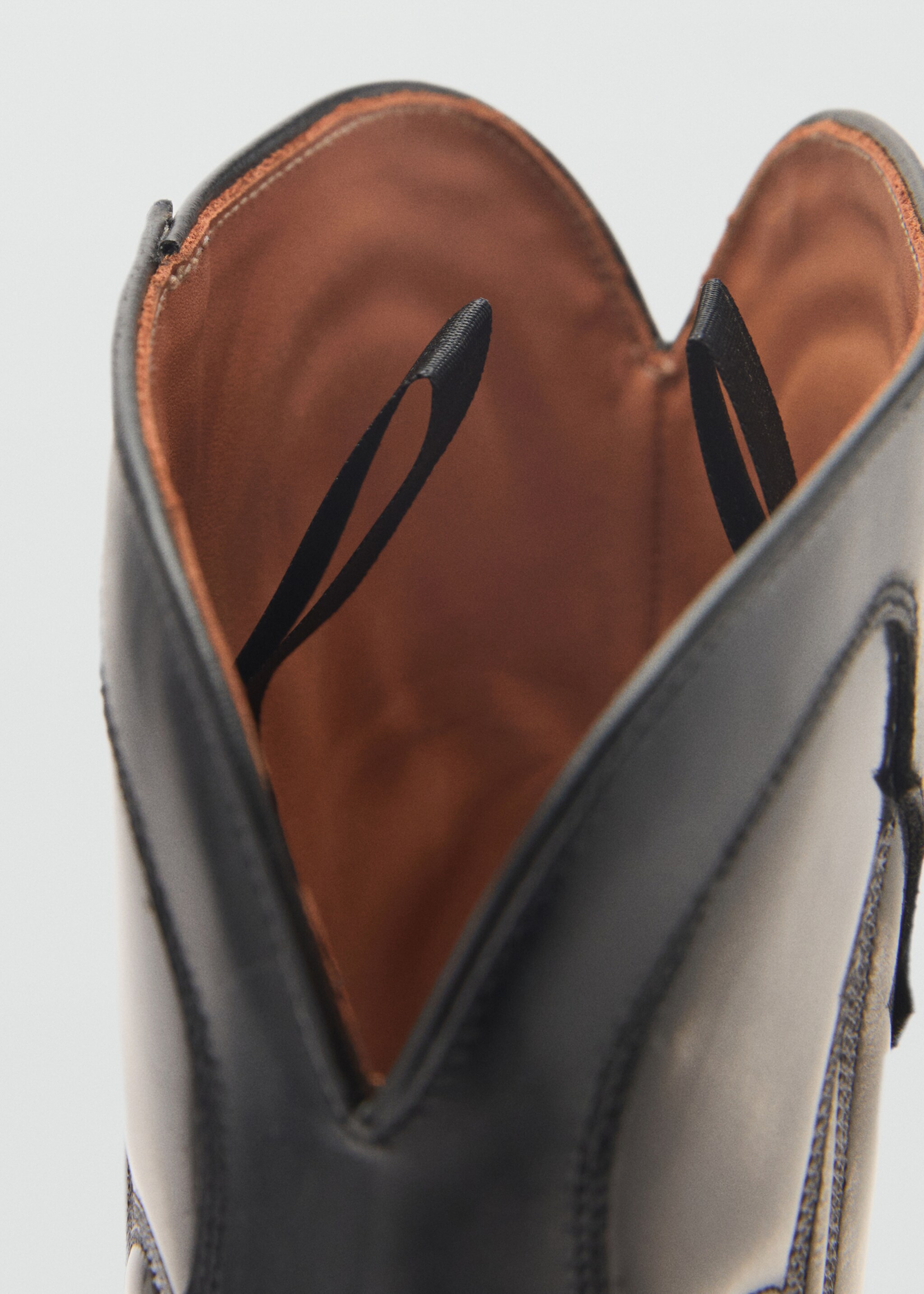 Two-tone leather cowboy boots - Details of the article 4, Brown. Ref: 77064072-00.