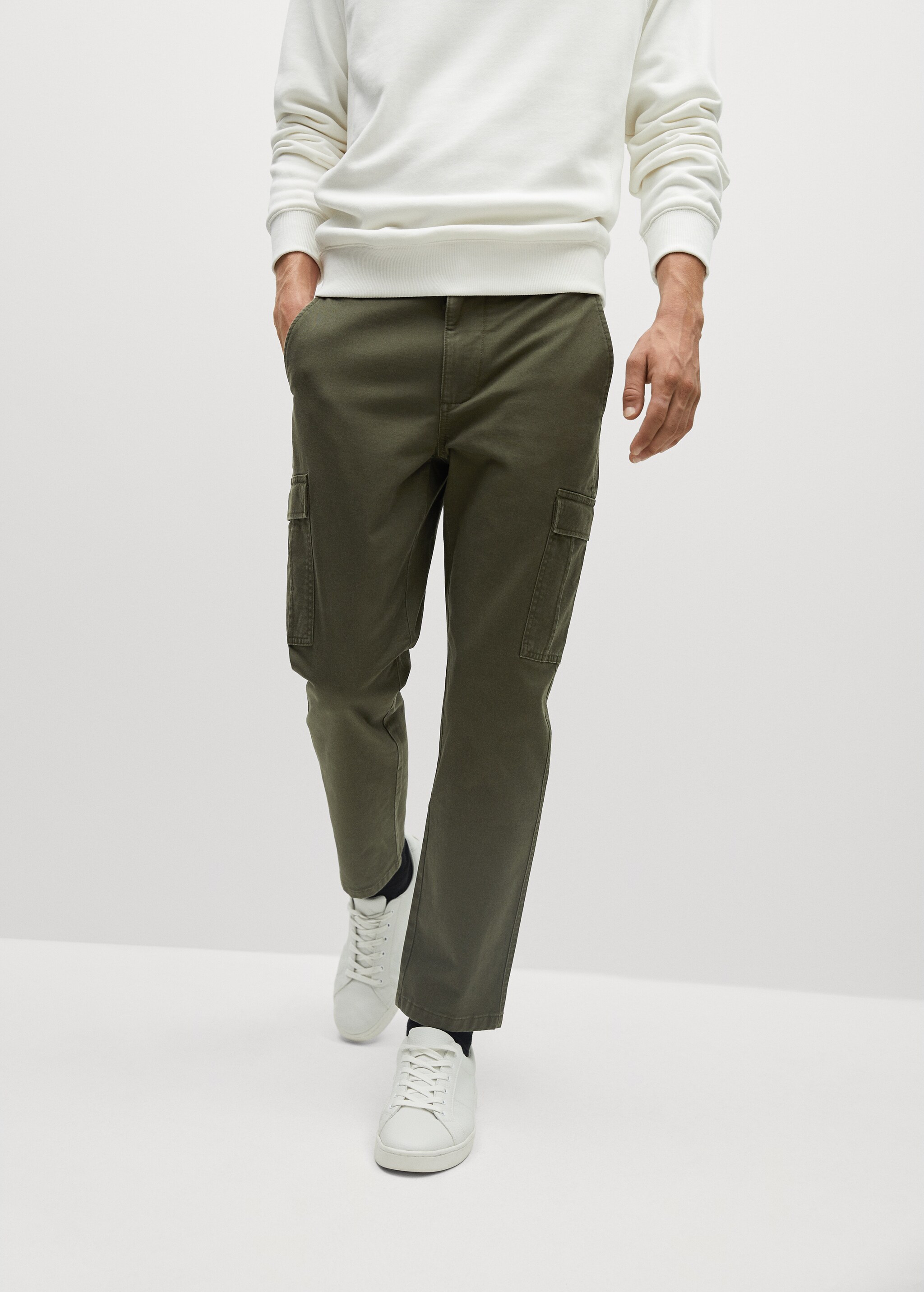Soft-touch cargo trousers - Details of the article 2
