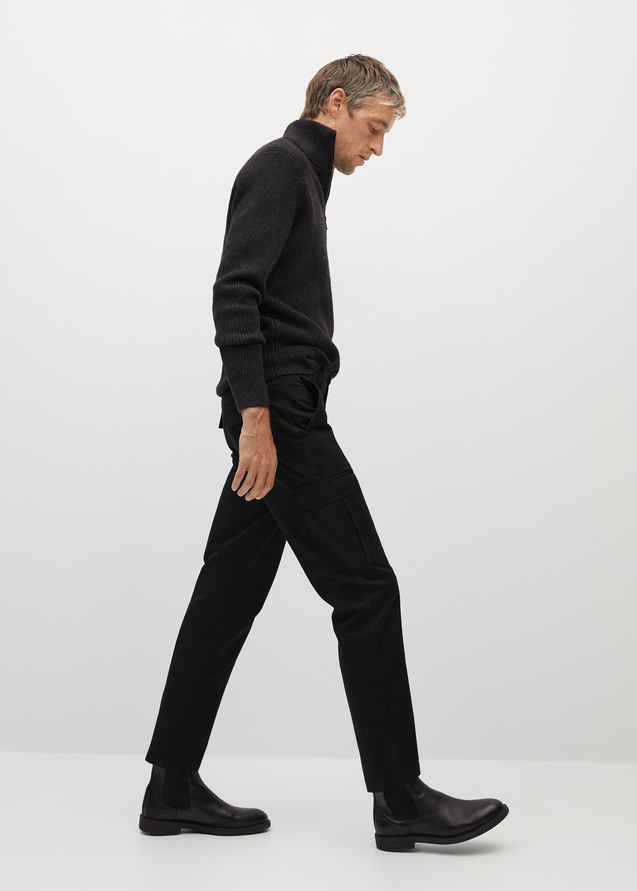Soft-touch cargo trousers - Details of the article 2