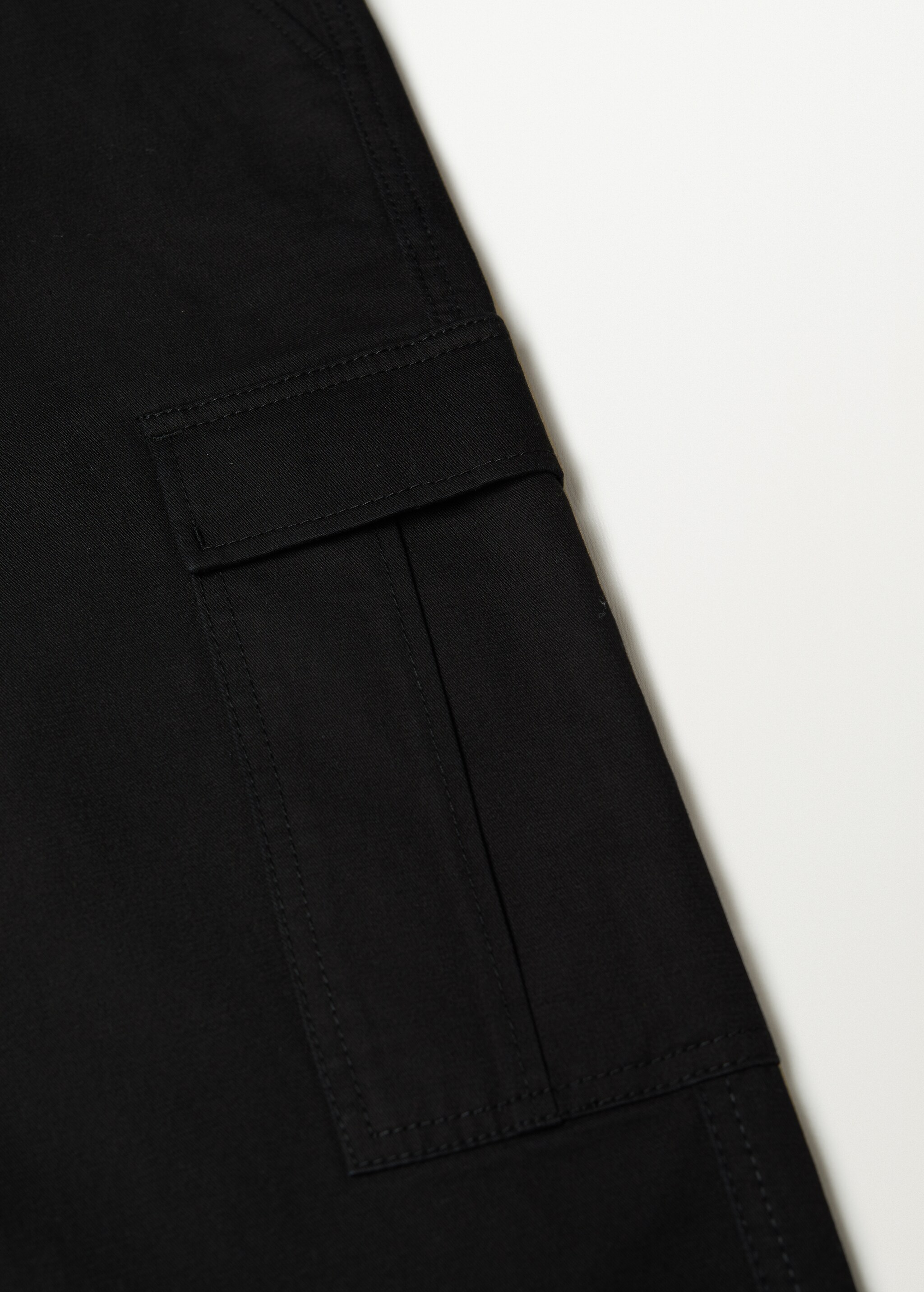 Soft-touch cargo trousers - Details of the article 8