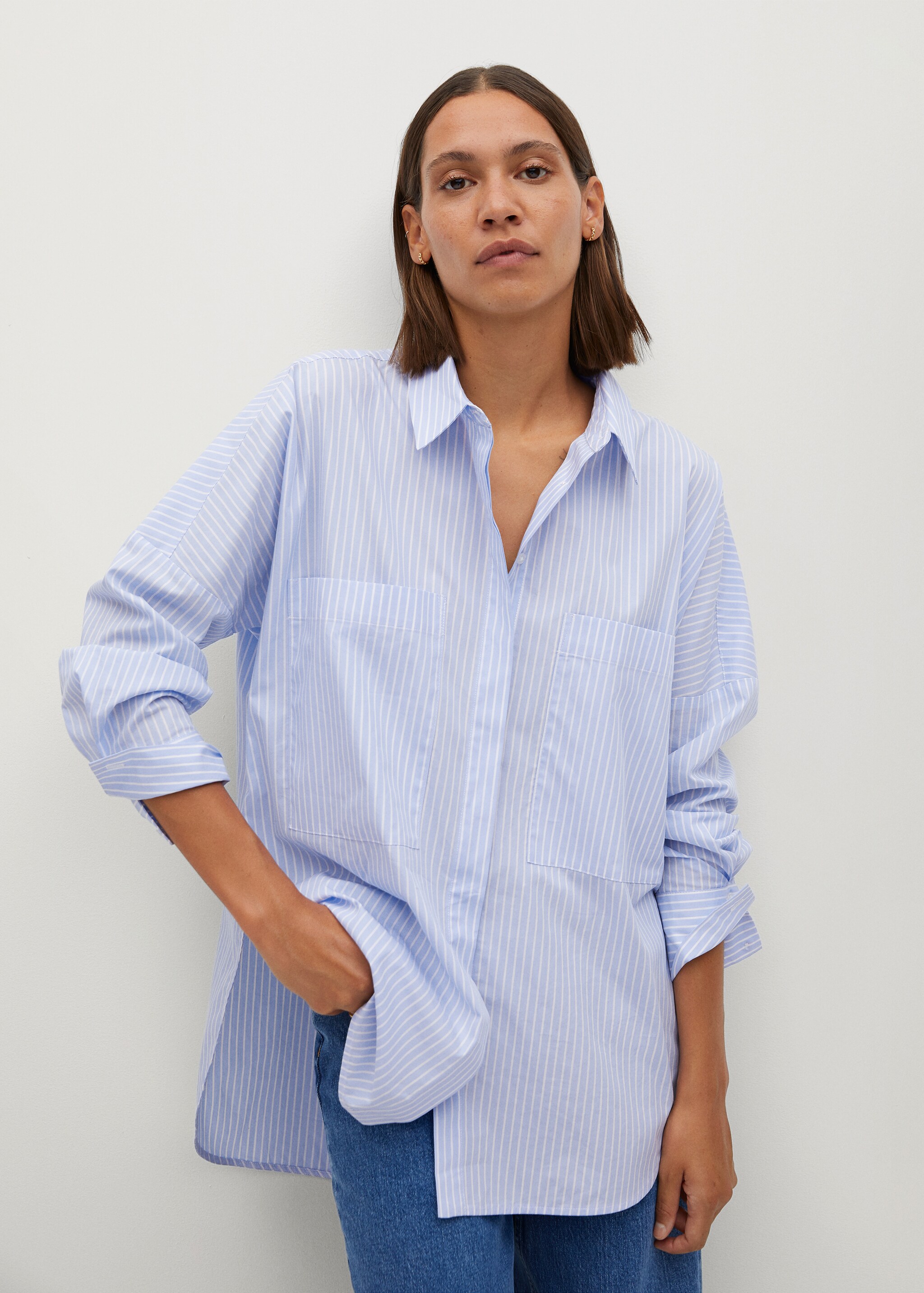 Camisa popelín entallada - Plano medio