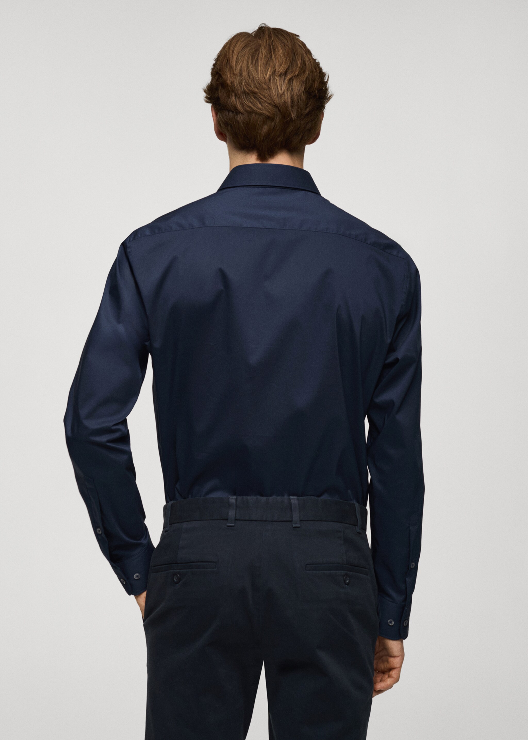 Cămașă regular fit din bumbac stretch - Spatele articolului, Bleumarin închis. Ref: 77064436-00.