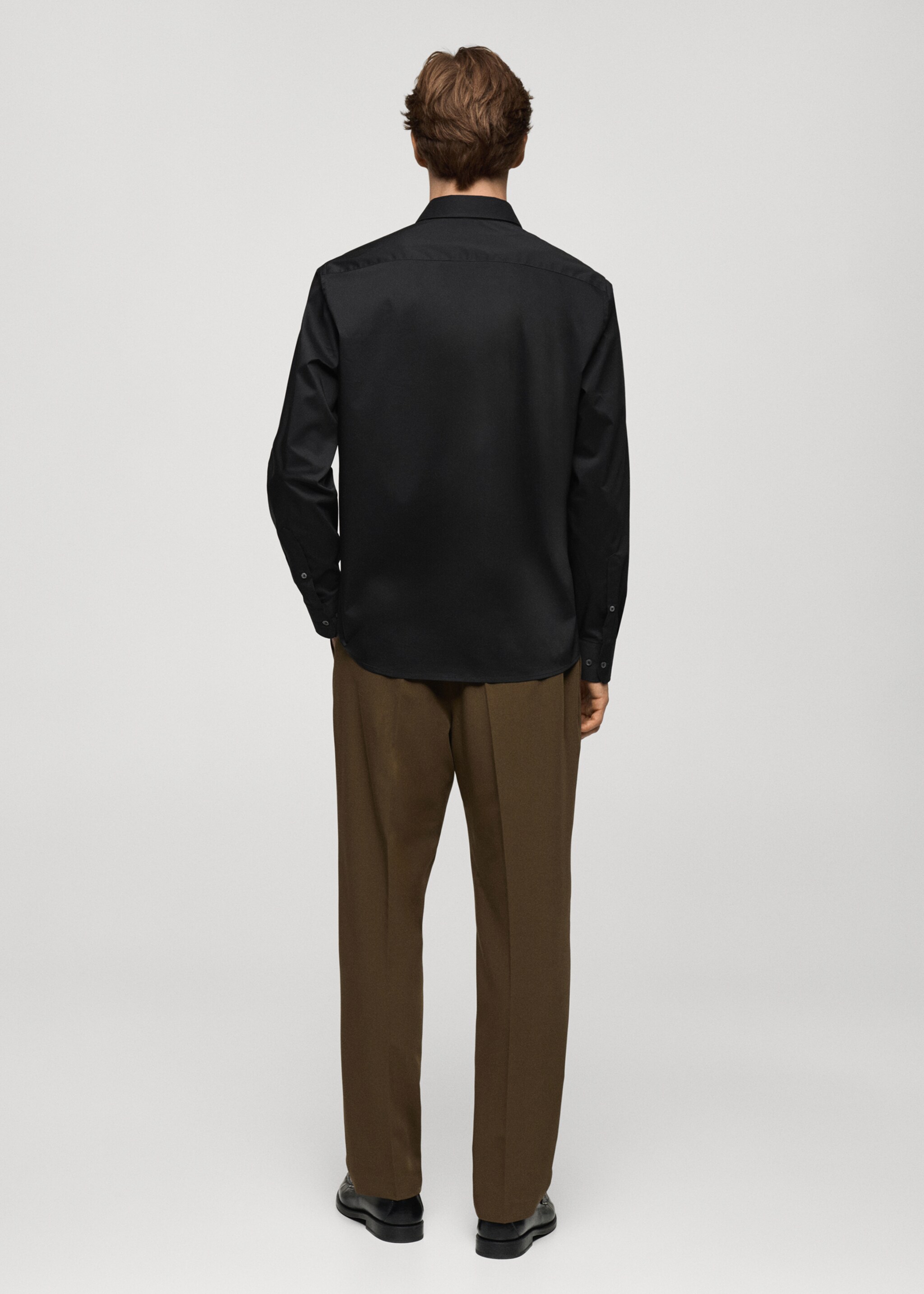 Camisa regular fit cotó stretch - Revers de l'article, Negre. Ref: 77064436-00.