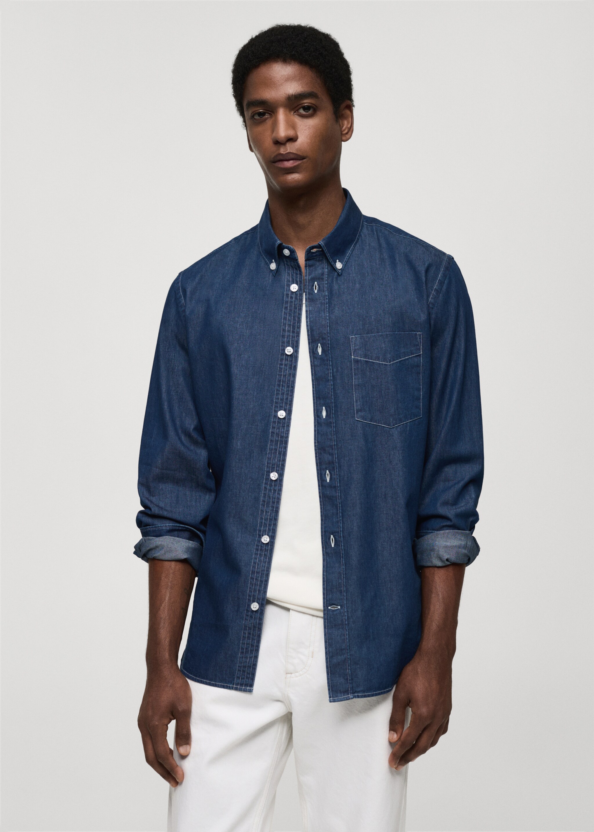 Regular-Fit-Hemd aus Baumwoll-Chambray - Mittlere Ansicht, Dunkelblau. Ref: 77064446-00.