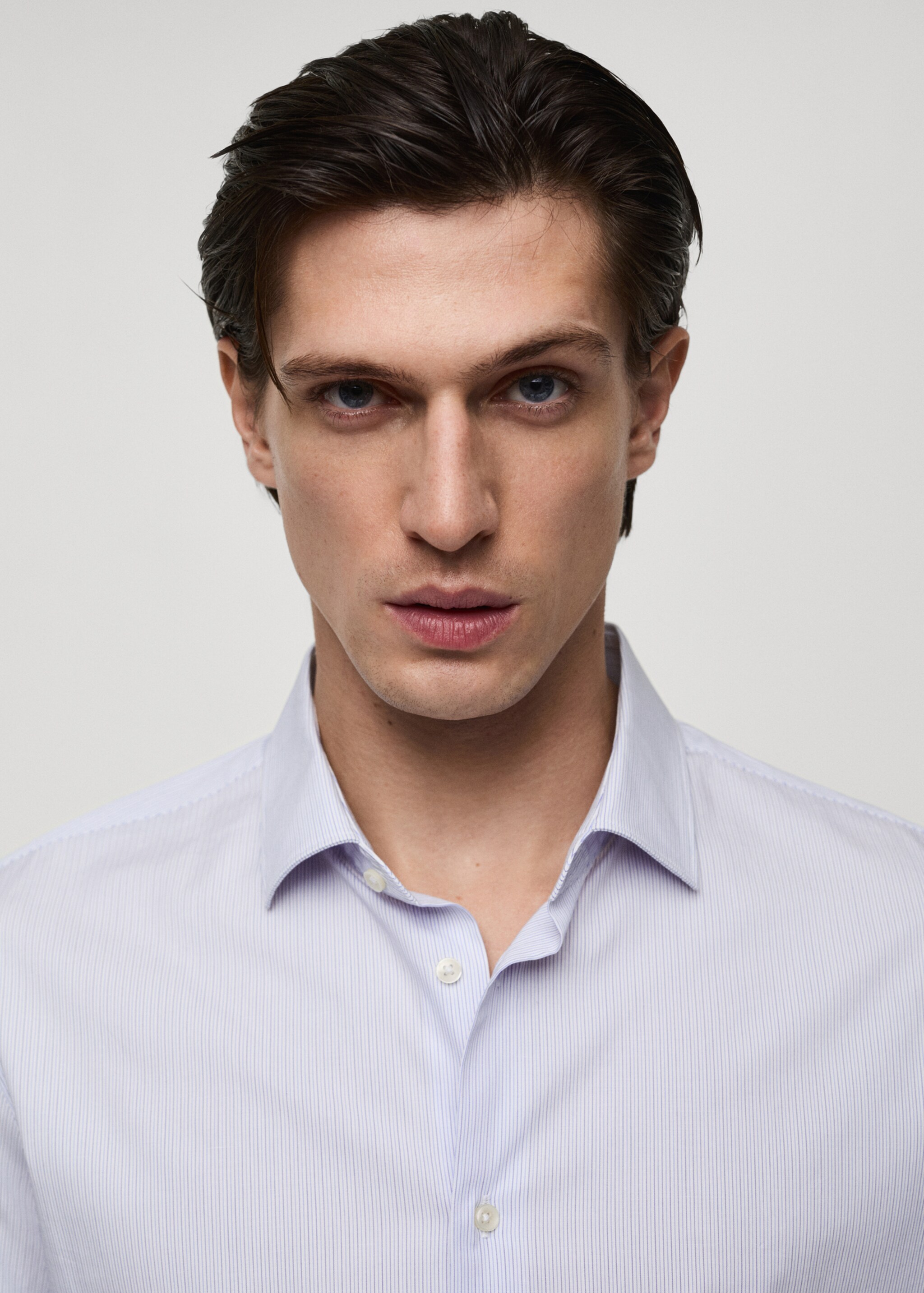 Slim fit fine-striped cotton shirt - Details of the article 1, White. Ref: 77064448-00.