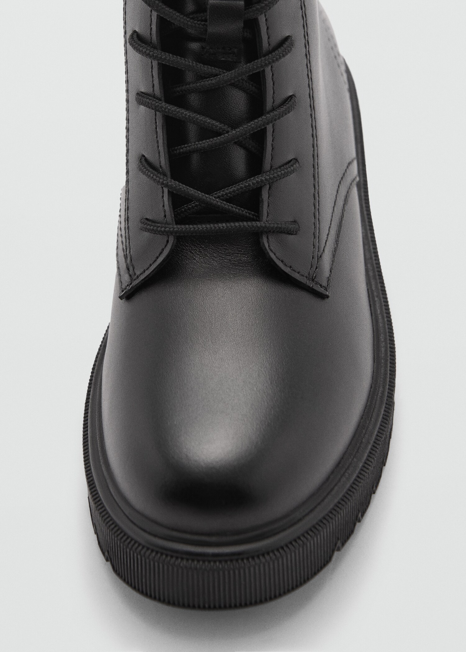 Lace-up leather ankle boots - Details of the article 3