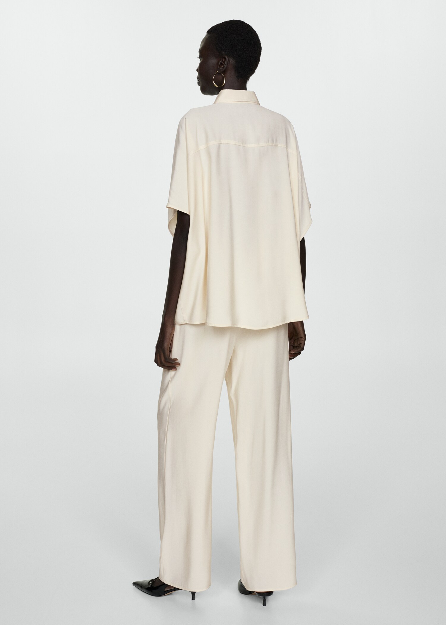 Oversized short-sleeved shirt - Reverse of the article