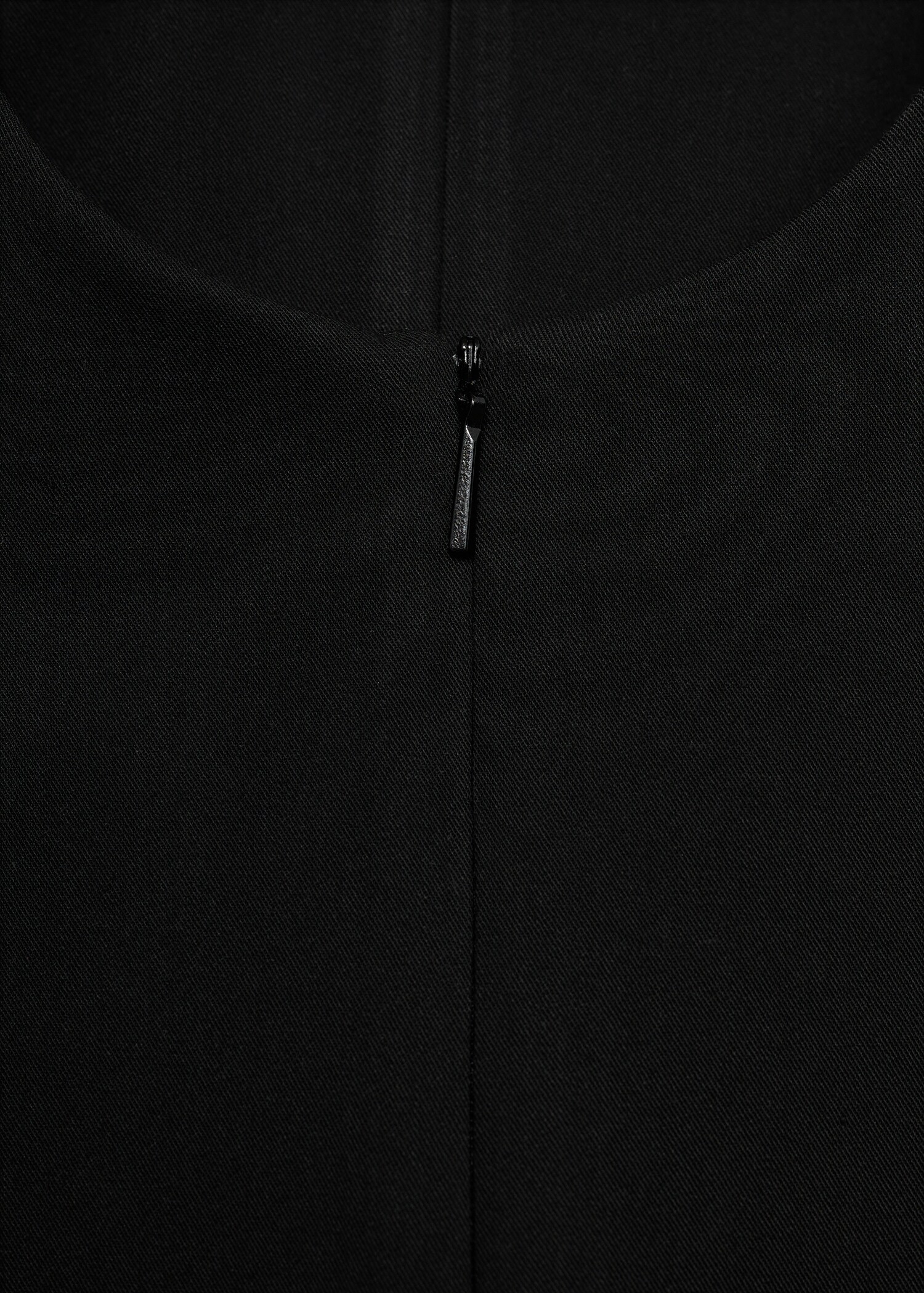 Jumpsuit with belt and zip - Details of the article 0