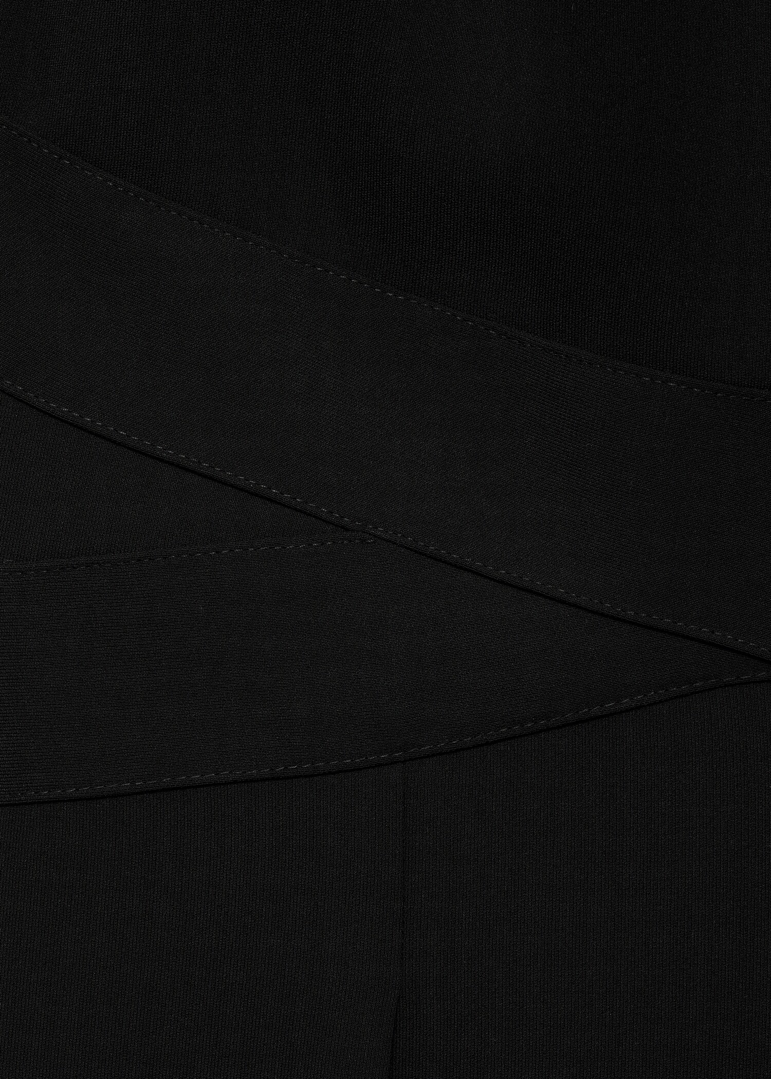 Dlouhý overal s detailem překřížení - Detail zboží 8
